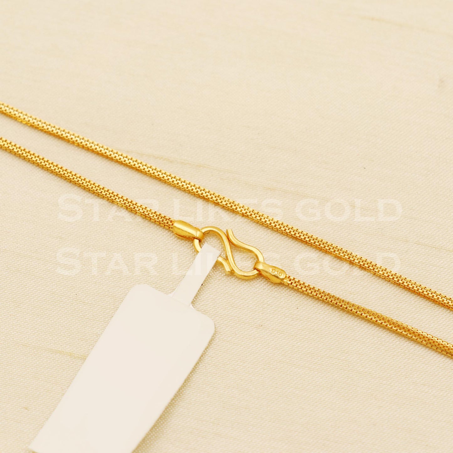 Fancy 18k Hallmark Gold Dainty Textured Ball Neckpiece, B1461