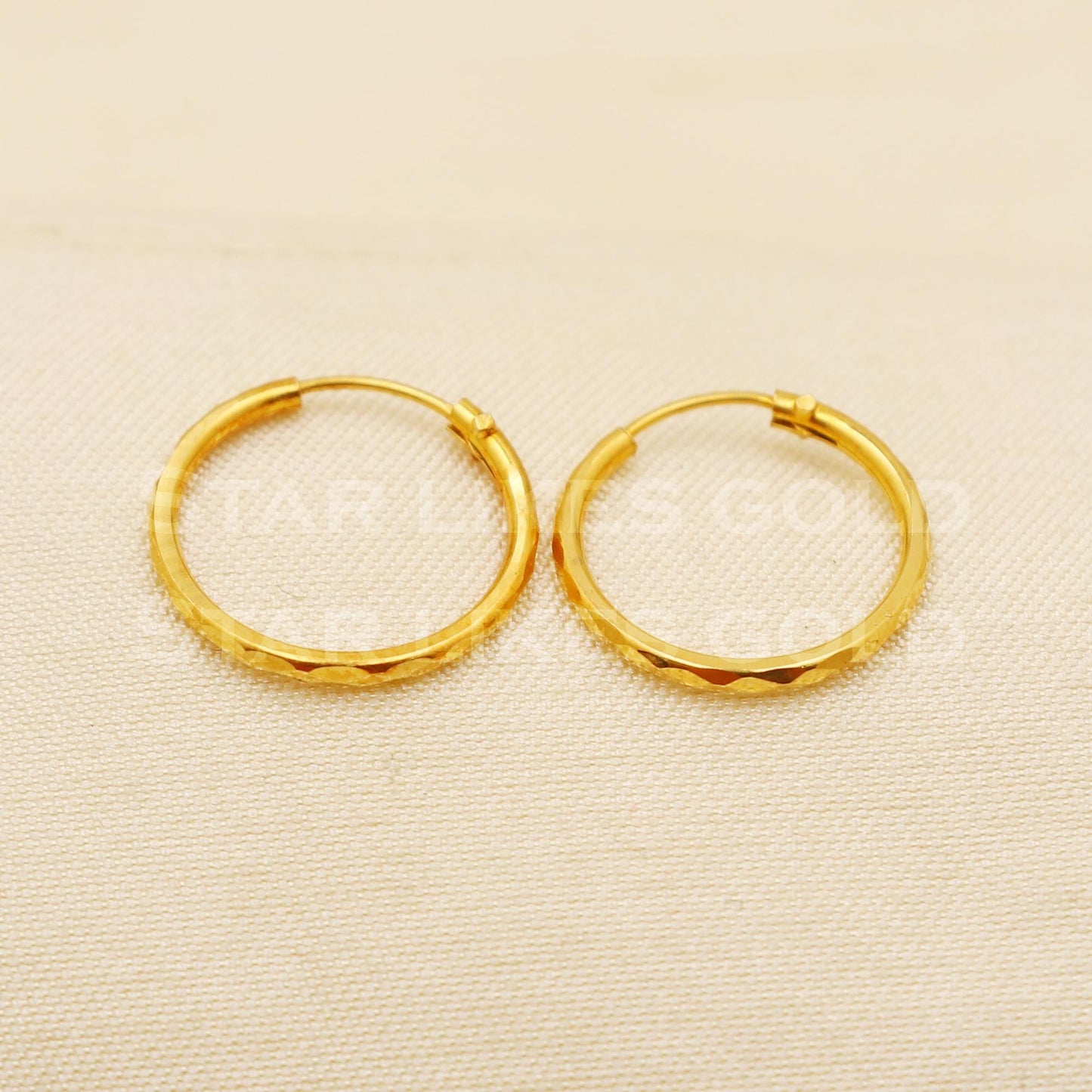 18K Gold Engraved Hoop Earrings | Minimalist High-Polish Jewelry Gift, B1507