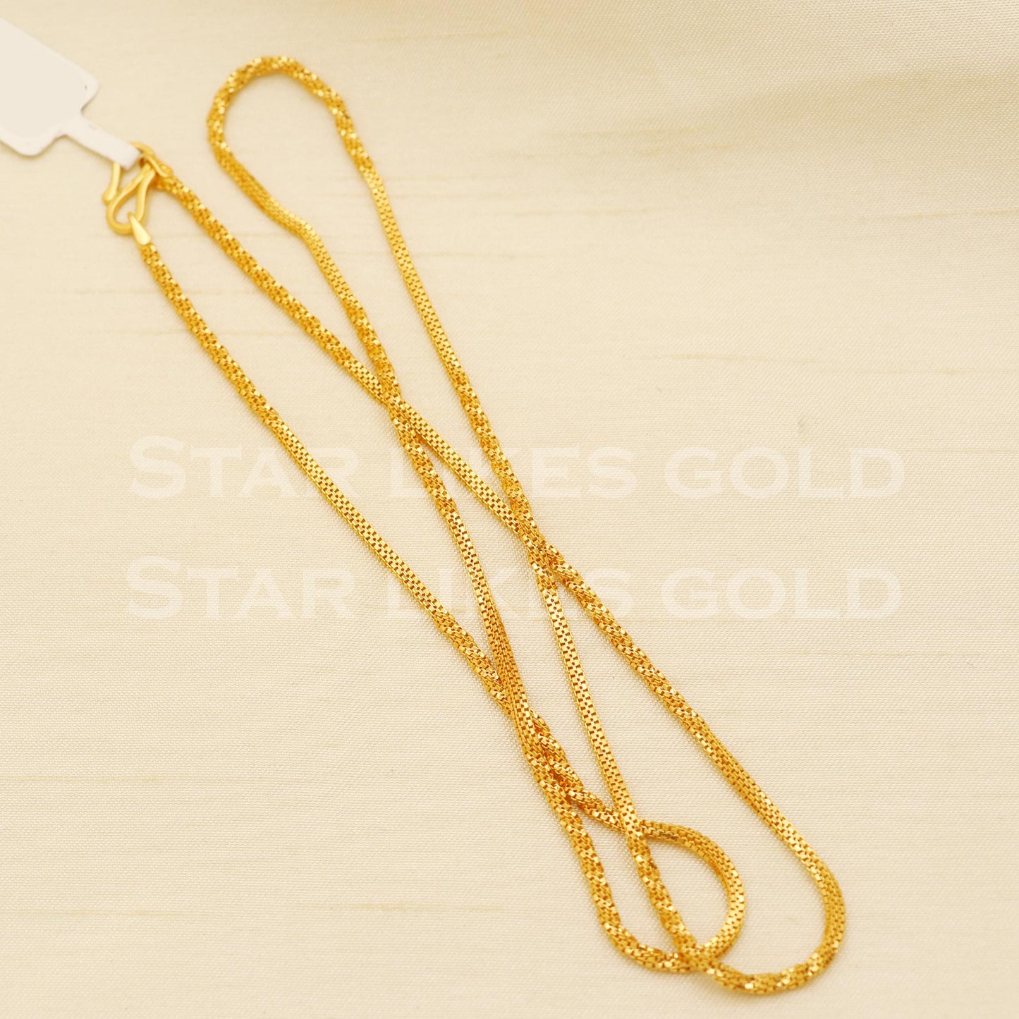Stunning 22k Yellow Gold Hallmark Box Chain Necklace, B1428