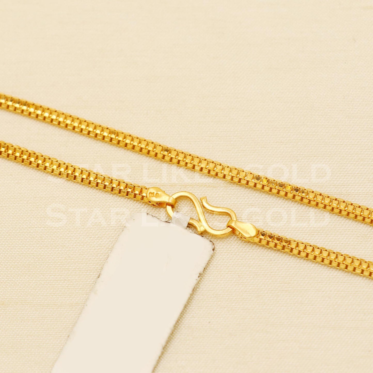 22k Hallmark Gold Sleek Square Mesh Link Chain for Daily Wear, B1431