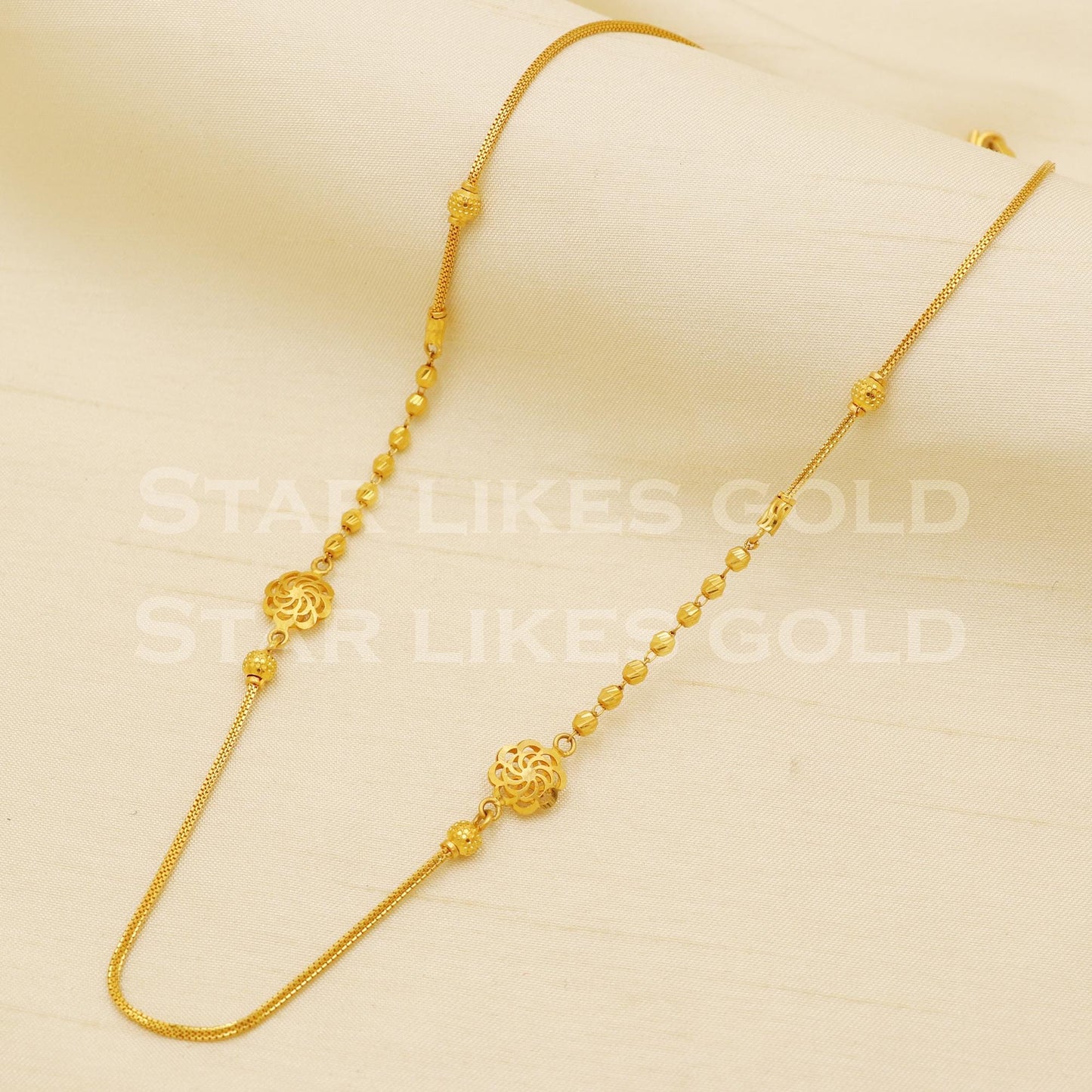 Traditional 18k Hallmark Gold Floral Pattern Daily Wear Chain, B1445