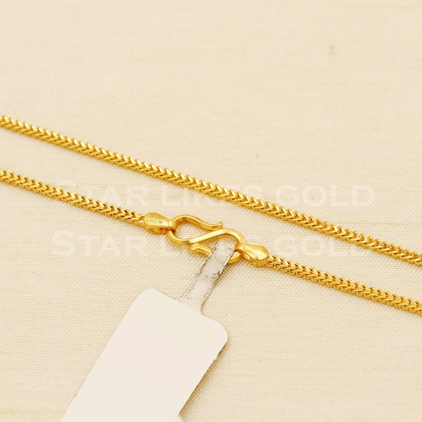 18k Hallmark Gold Classic Sleek Chain for Daily Wear, B1455