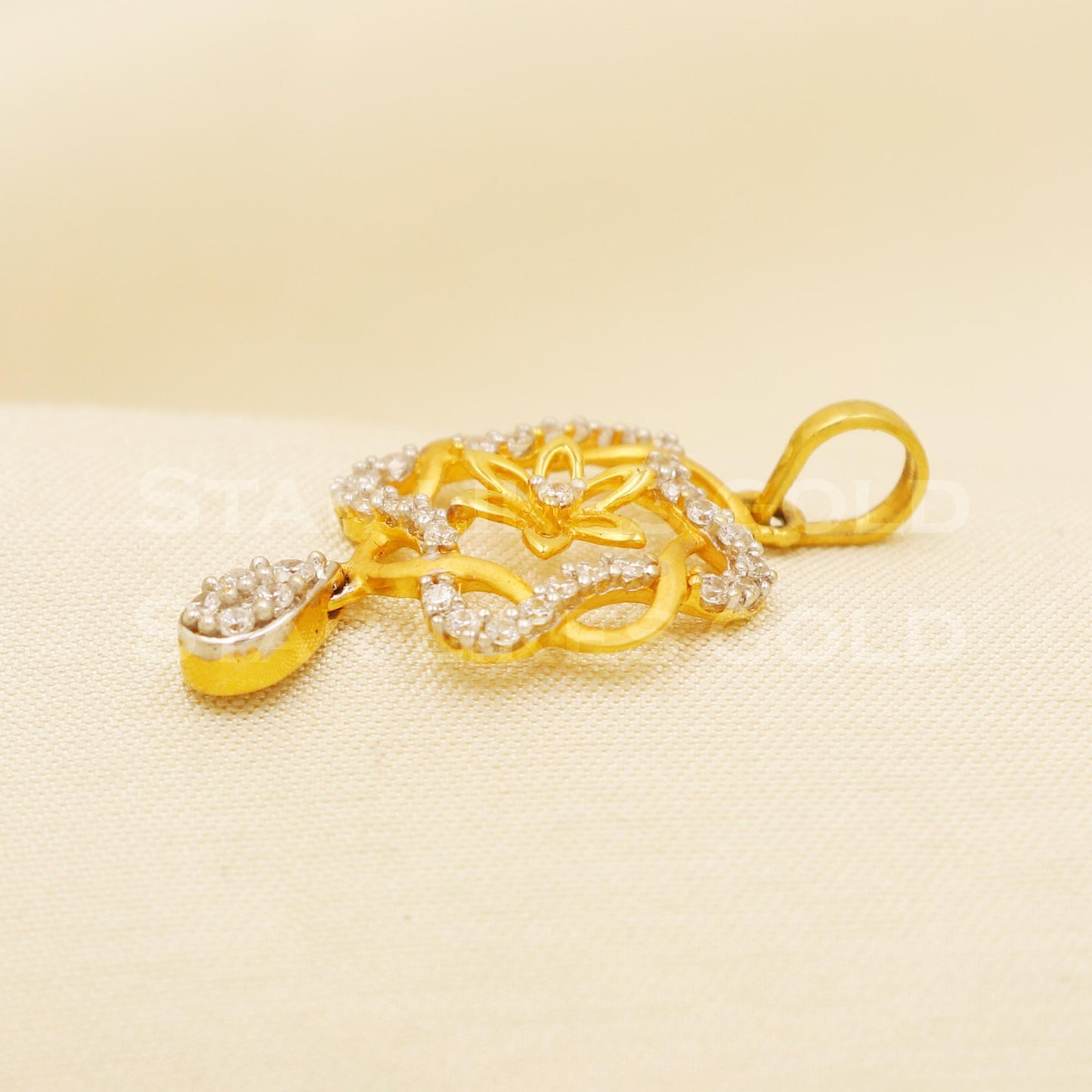 beautiful 18k Yellow Gold Handmade Zircon Pendant Jewelry, B1471