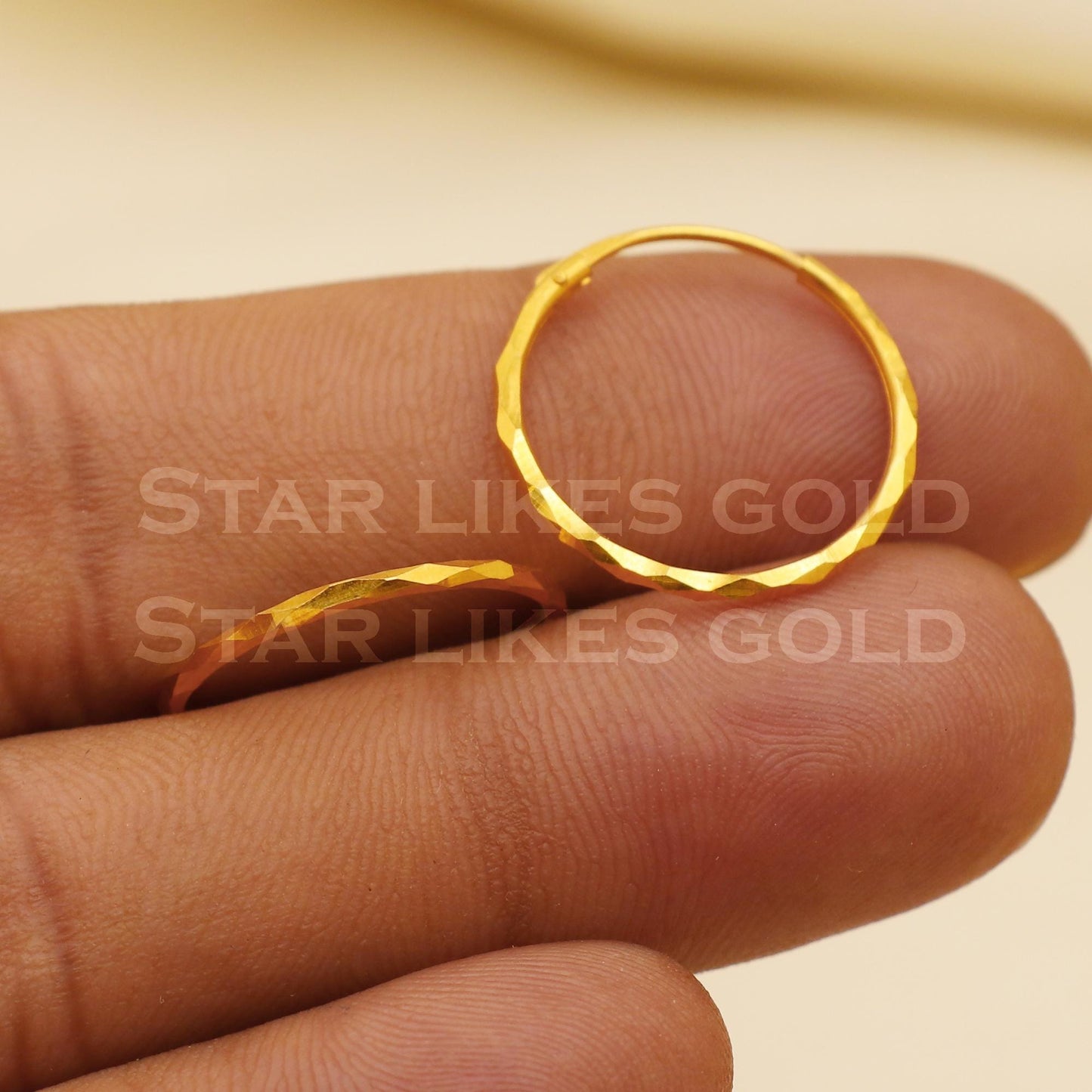 18K Gold Engraved Hoop Earrings | Minimalist High-Polish Jewelry Gift, B1500