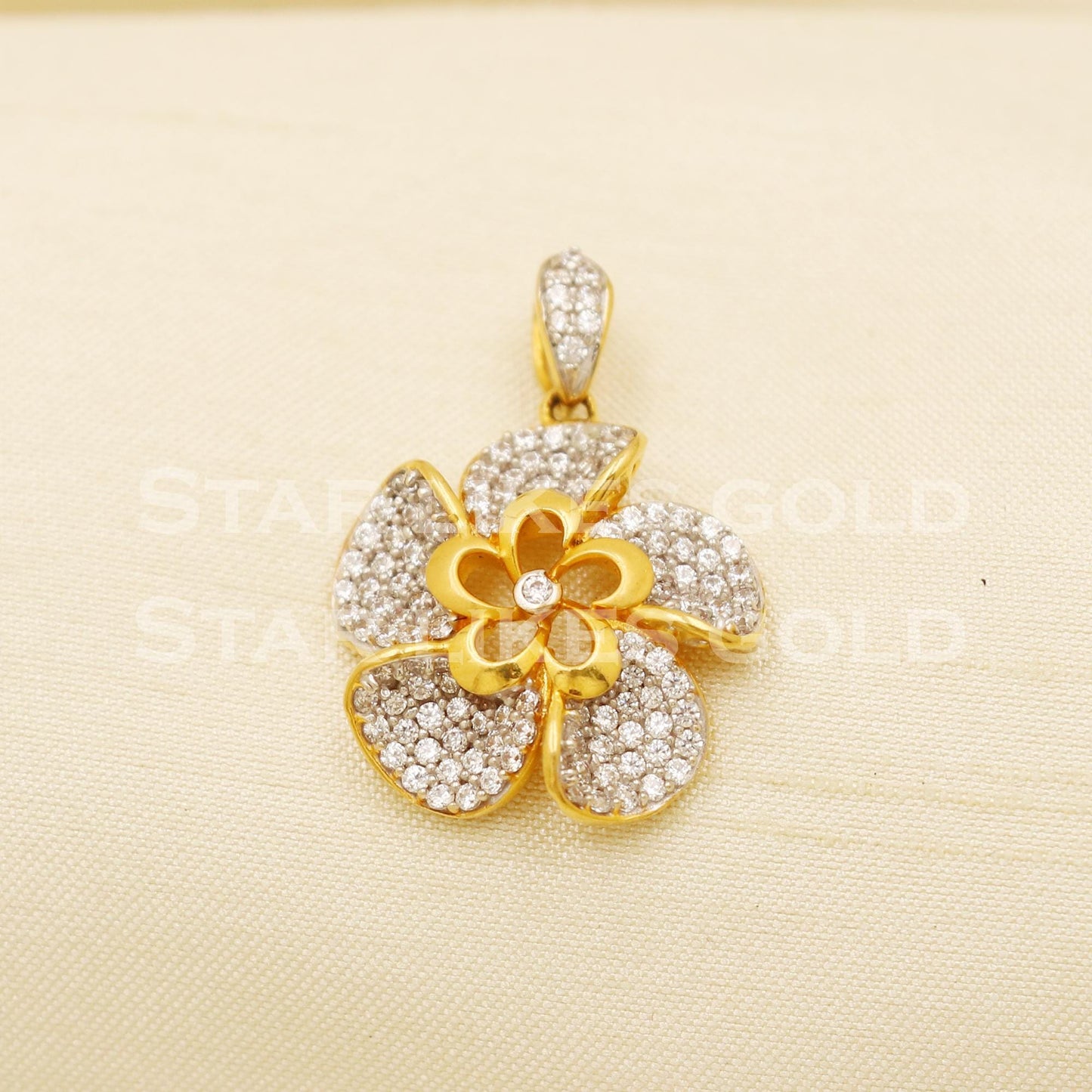 Flower Zircon 22k Yellow Gold Handmade Pendant Jewelry, PR1173