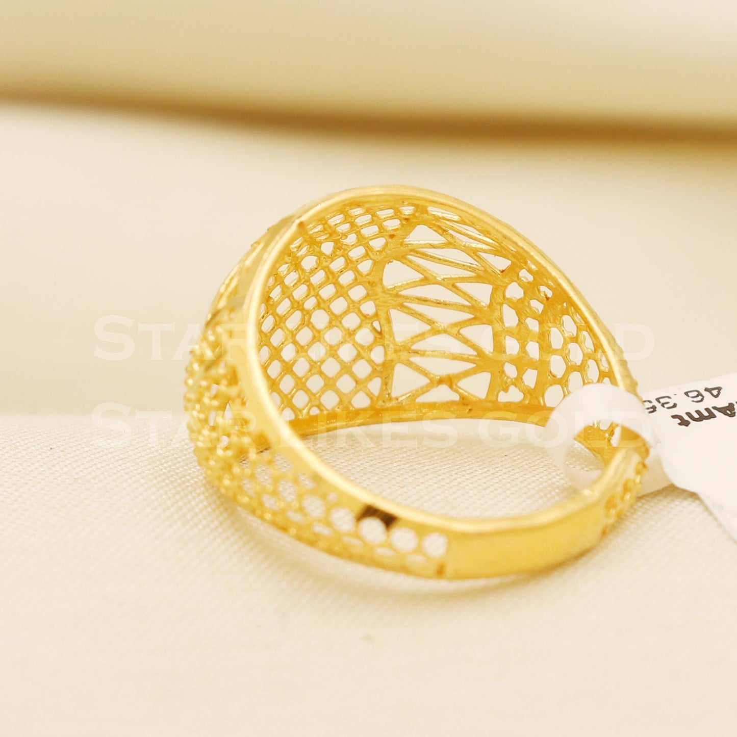 Royal 22K Gold Filigree Mesh Ring for Women | Intricate Jaali Design, B1554