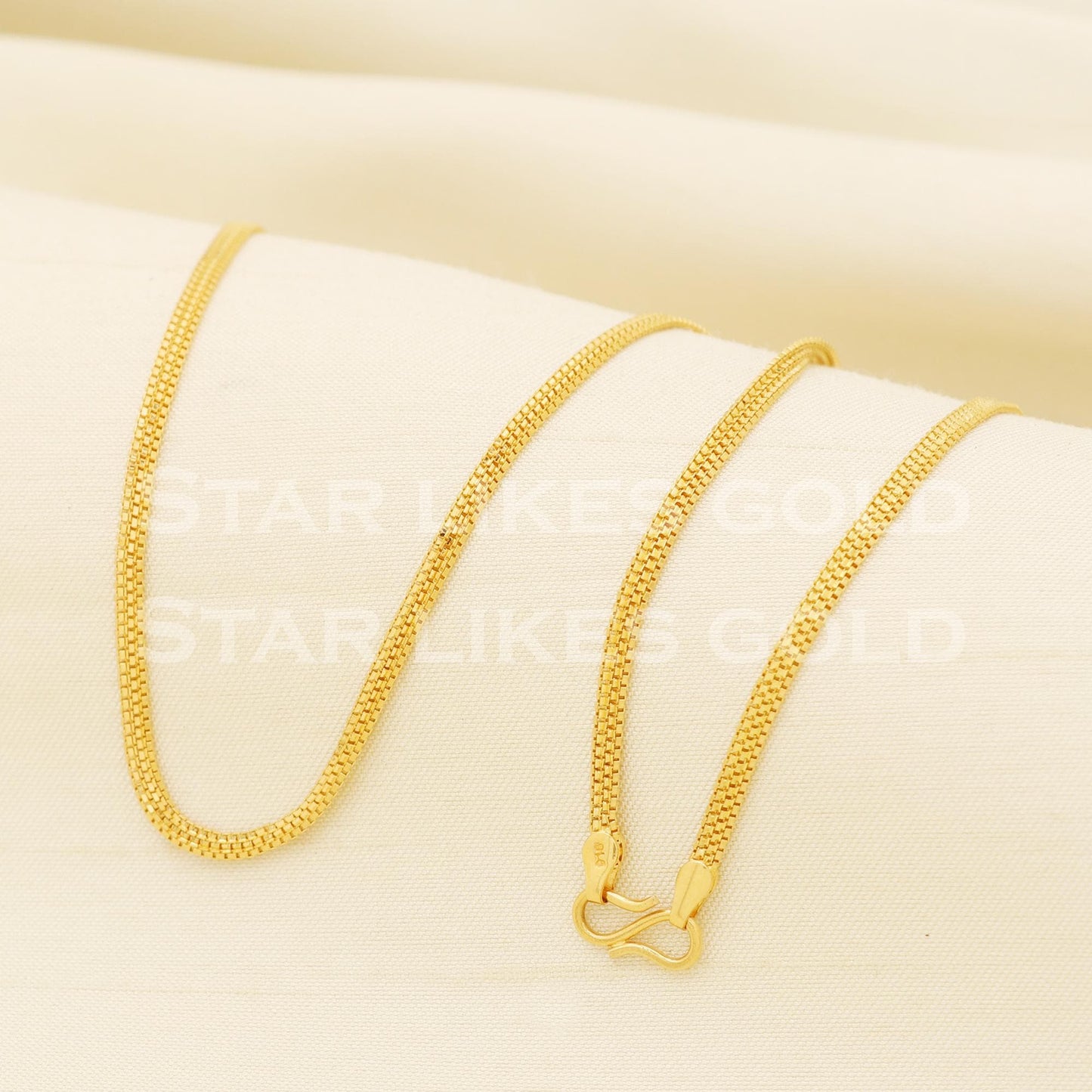 Stunning 22k Gold Hallmark Flexible Mesh Style Neckpiece, PR1364