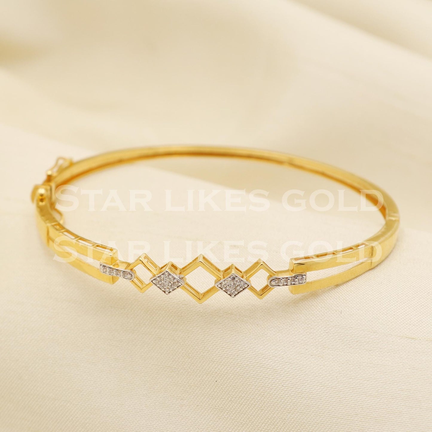 18 Karat Gold Zircon Geometric Designer Bangle Bracelet for Women, PR1391