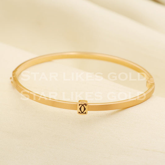 18 karat 18k gold bangle bracelet jewelry, PR1396