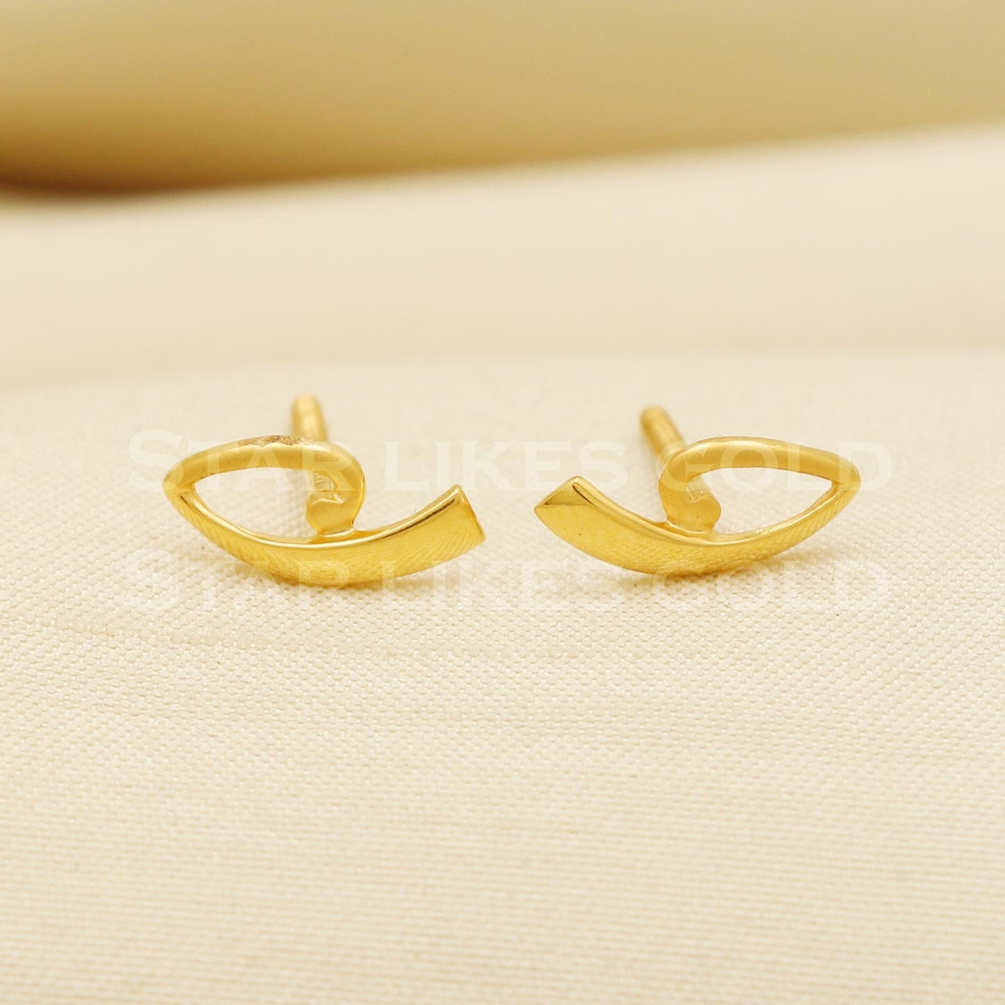 Lovely 22k 22 karat gold stud earrings jewelry, PR1130
