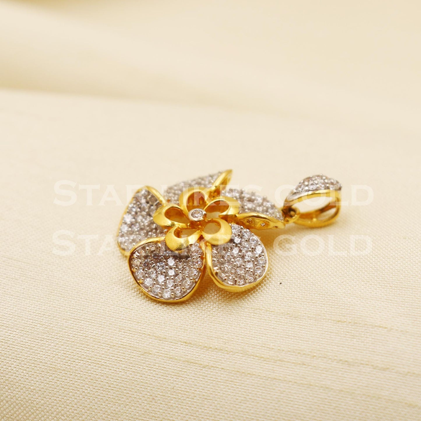 Flower Zircon 22k Yellow Gold Handmade Pendant Jewelry, PR1173