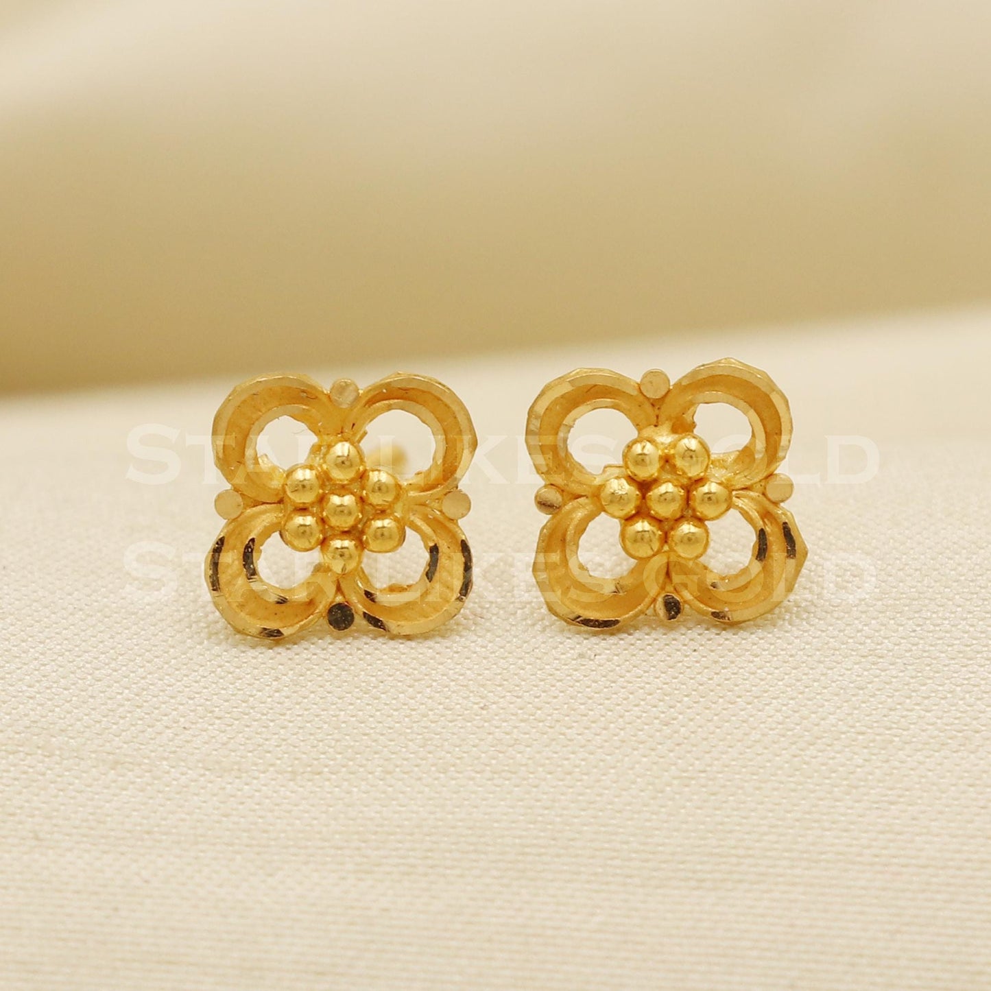 Lovely 22k 22 karat gold stud earrings jewelry, PR1128