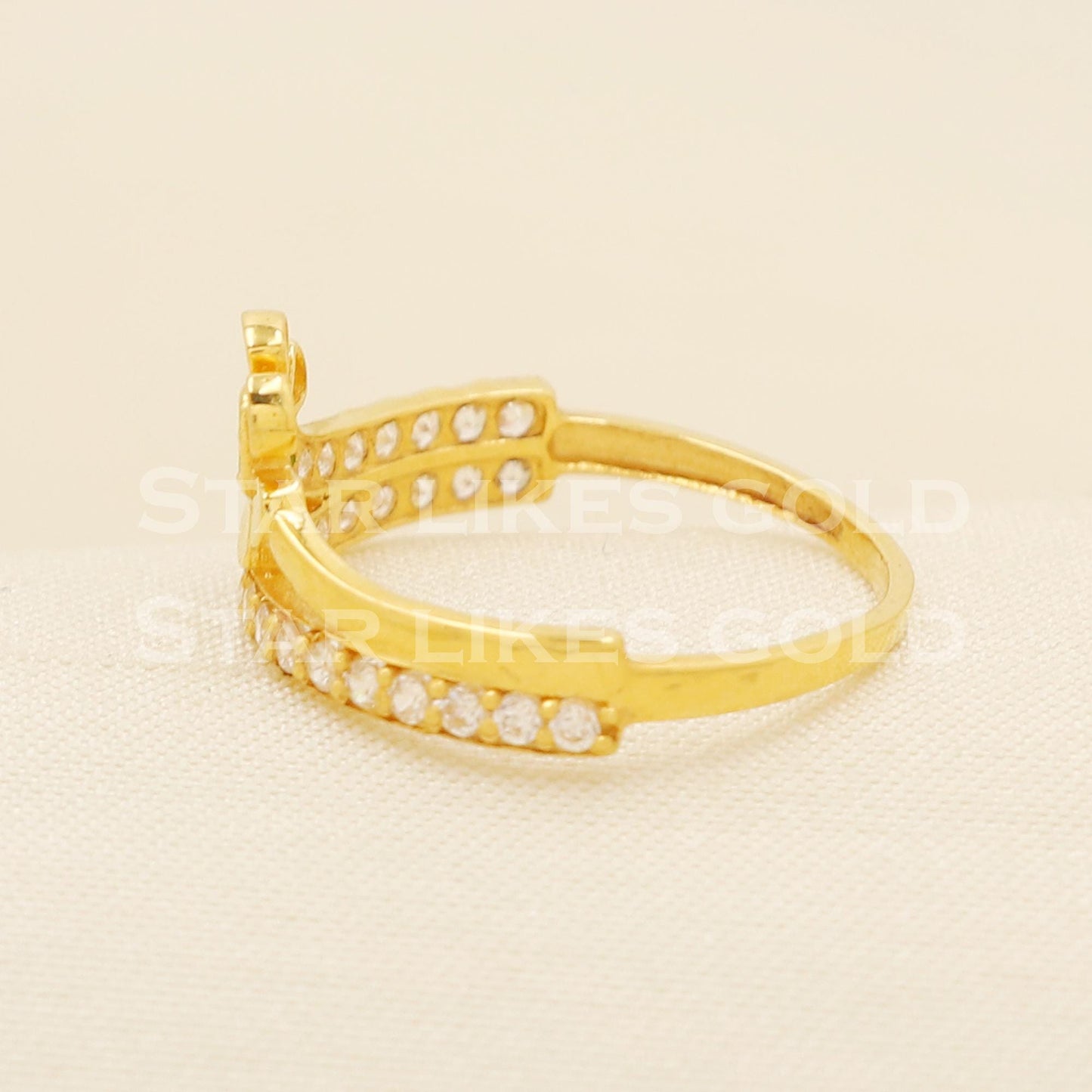 Stunning Zircon 18 karat 18k Gold Indian Ring Handmade Jewelry, B1574