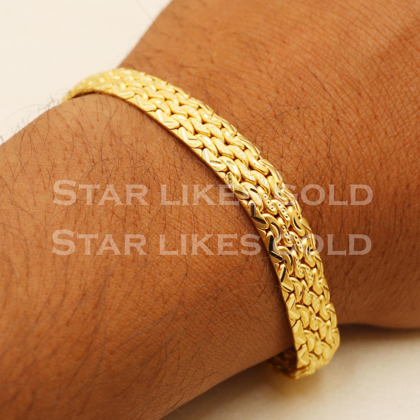 Exquisite 22K Gold Hallmark Triple-Row Mesh Men's Bracelet, B1623