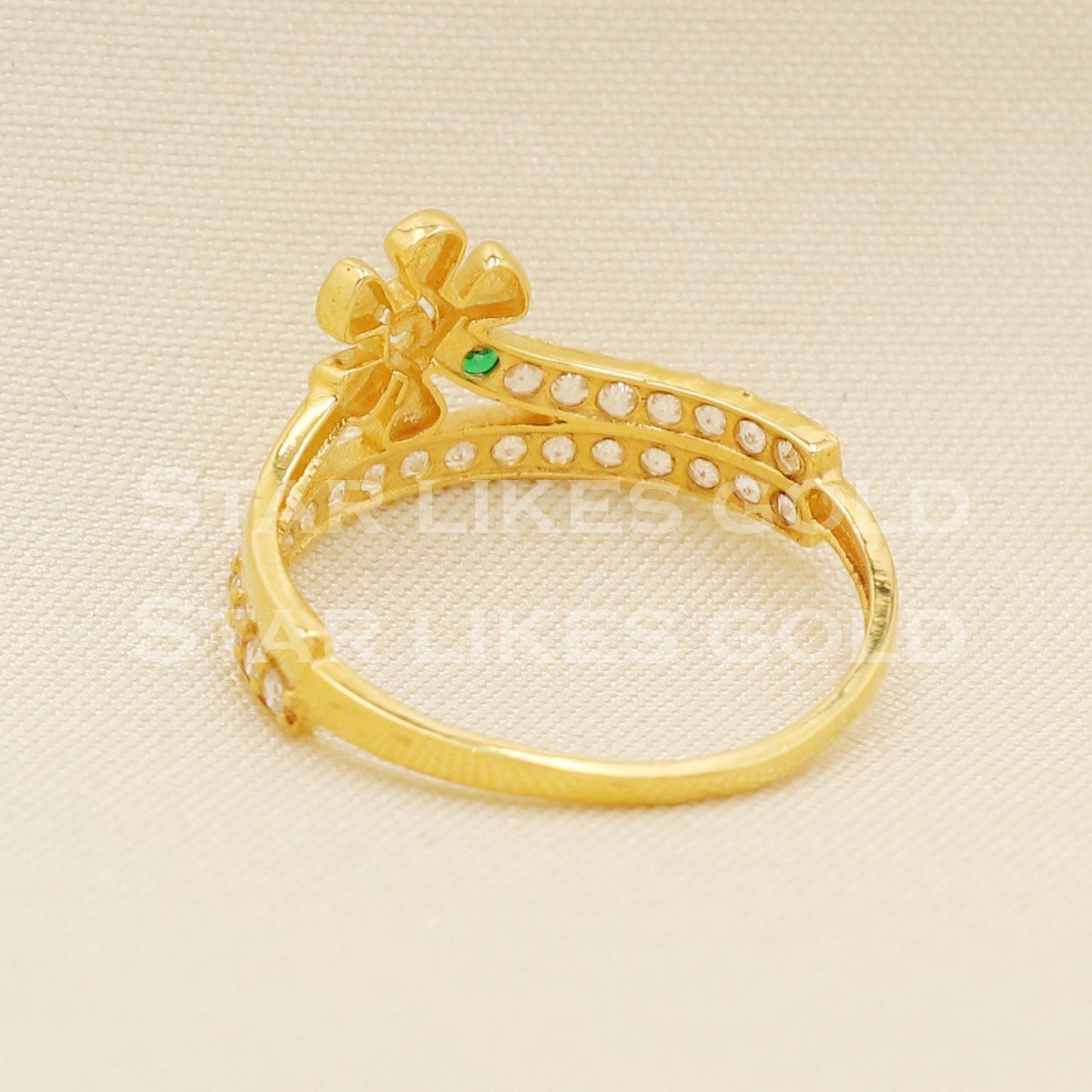Stunning Zircon 18 karat 18k Gold Indian Ring Handmade Jewelry, B1574