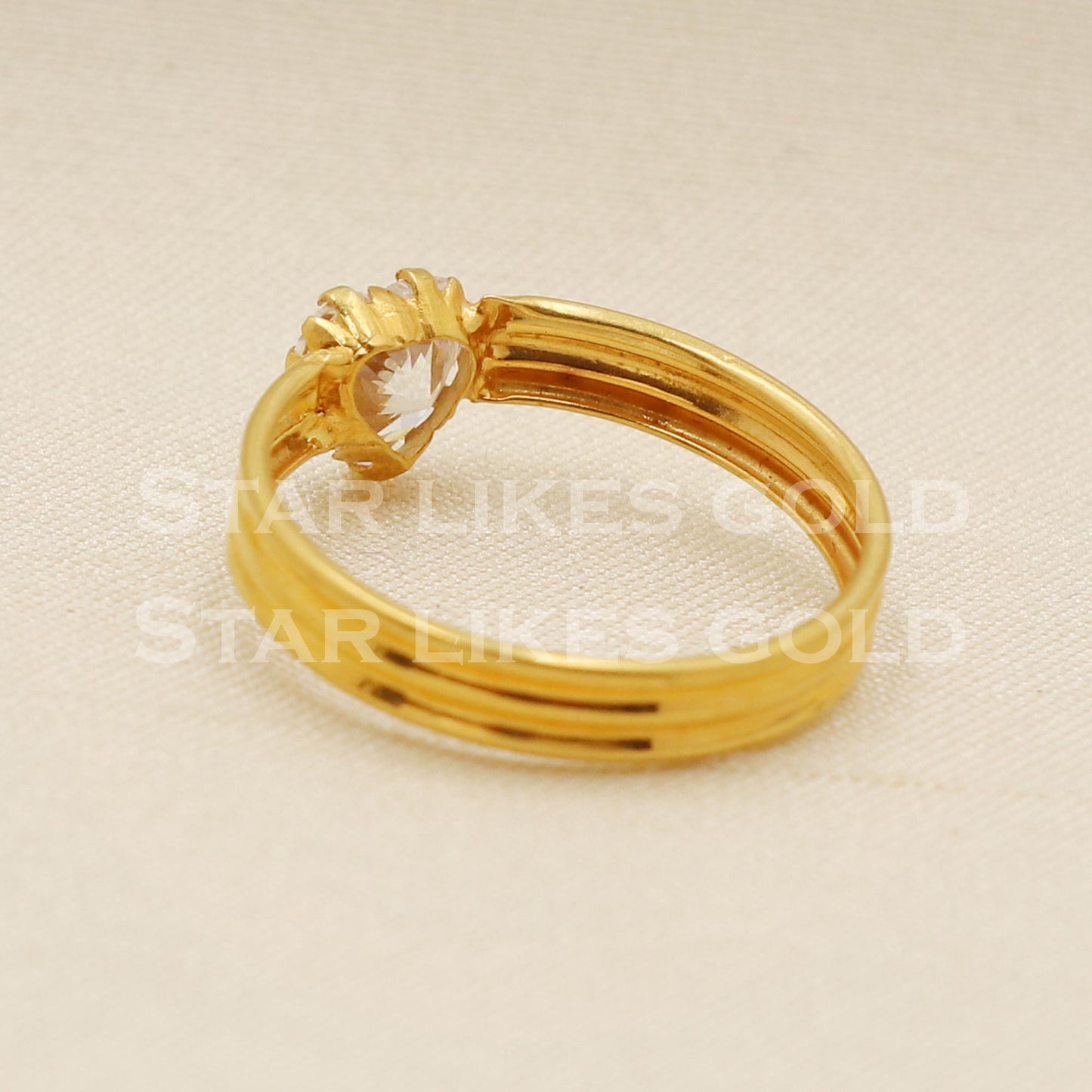 Stunning Zircon 18 karat 18k Gold Indian Ring Handmade Jewelry, B1578
