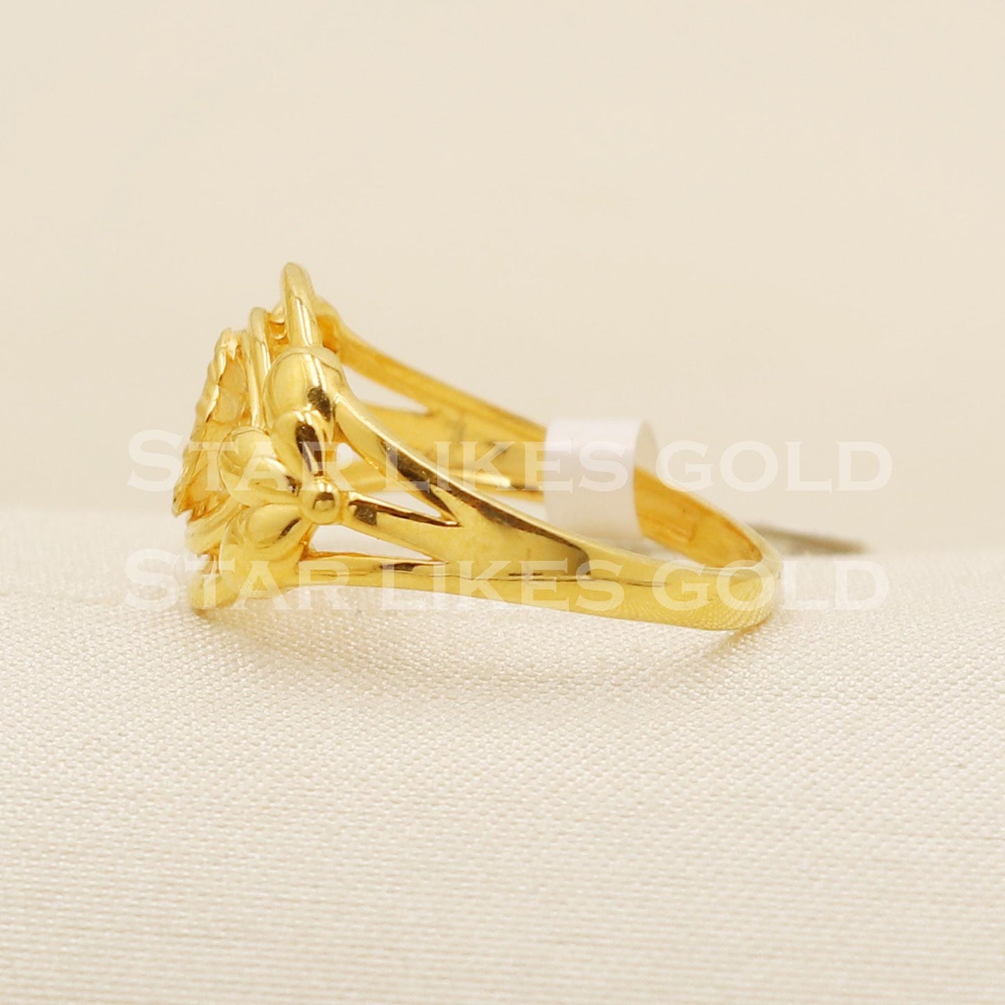Handcrafted 22K Gold Nature-Inspired Floral Ring | Premium 916 Hallmark, B1580
