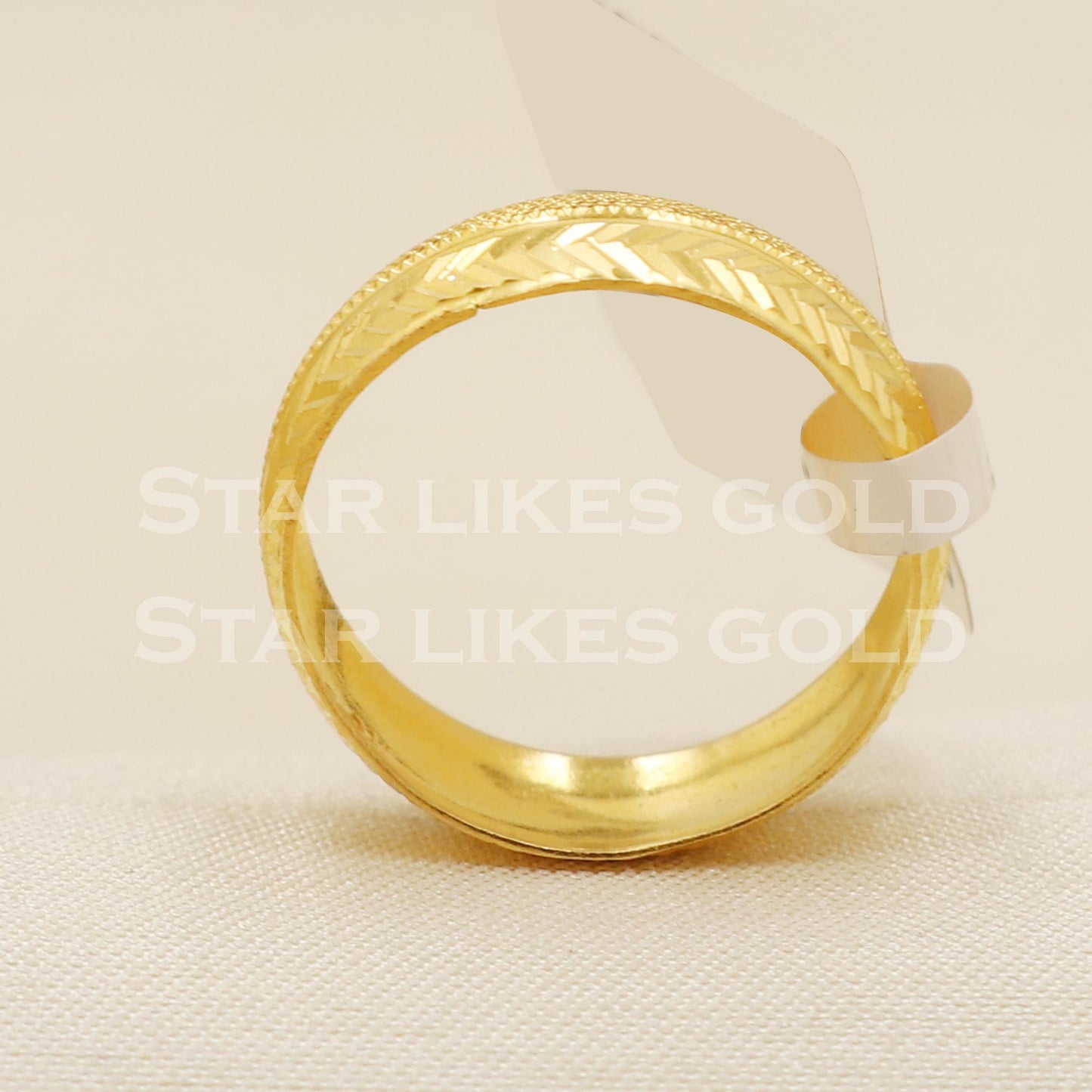22K Gold Dual-Texture Band Ring | Elegant 916 Gold Beaded & Chevron Design, B1583