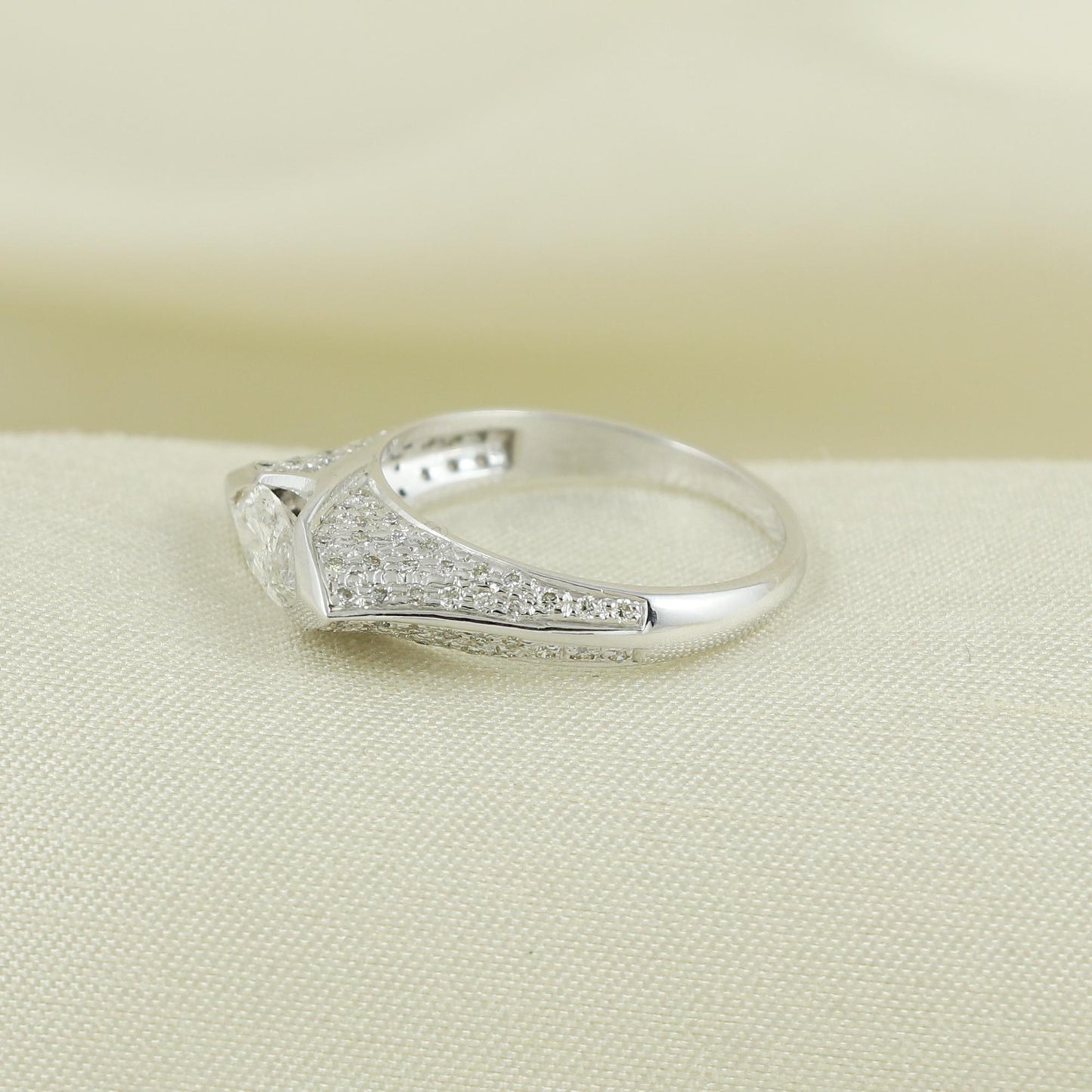 Natural Diamond Ring in 18k White Gold from India, Real Gold Ring, Handmade Gold Ring Jewelry, AN18