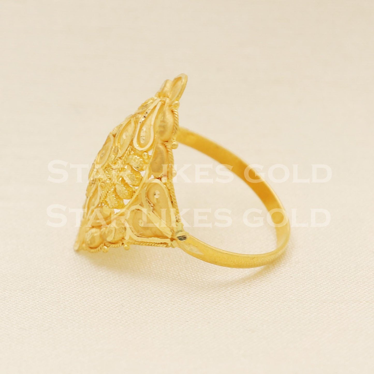 Exquisite 22K Gold Marquise Dome Ring | Traditional Filigree Cocktail Jewelry, B1589