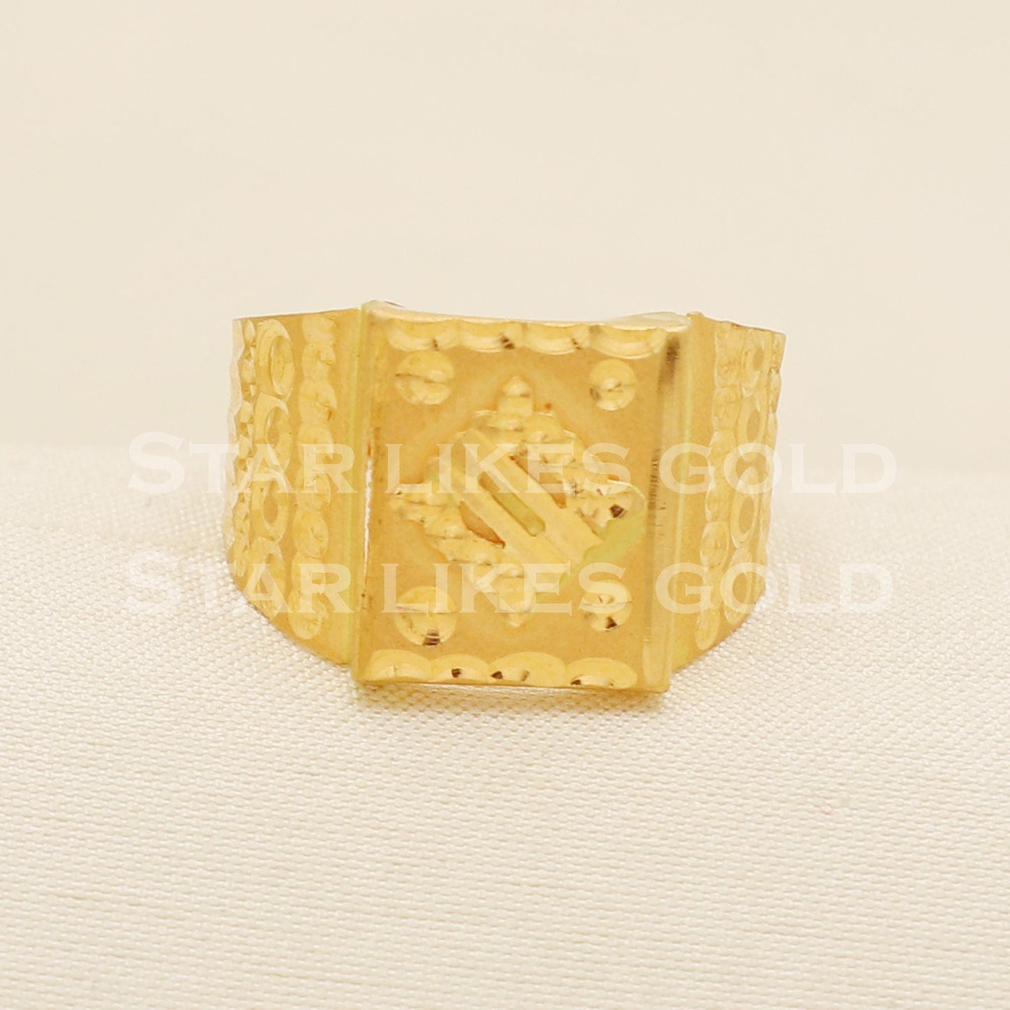 Dainty 22 karat 22k Gold Indian Ring Handmade gold Jewelry, B1601