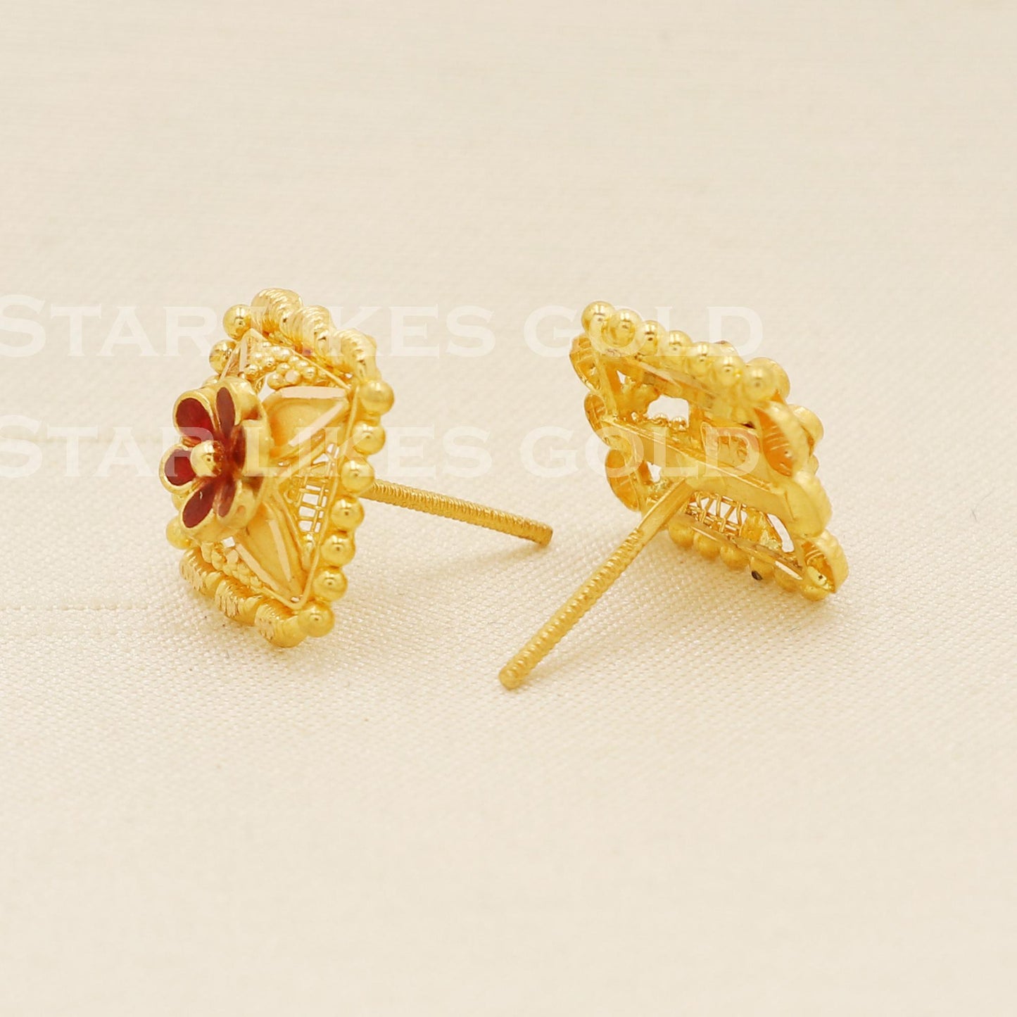 Hallmark 22k Gold Traditional Meenakari Stud Earrings with Red Enamel, B1609