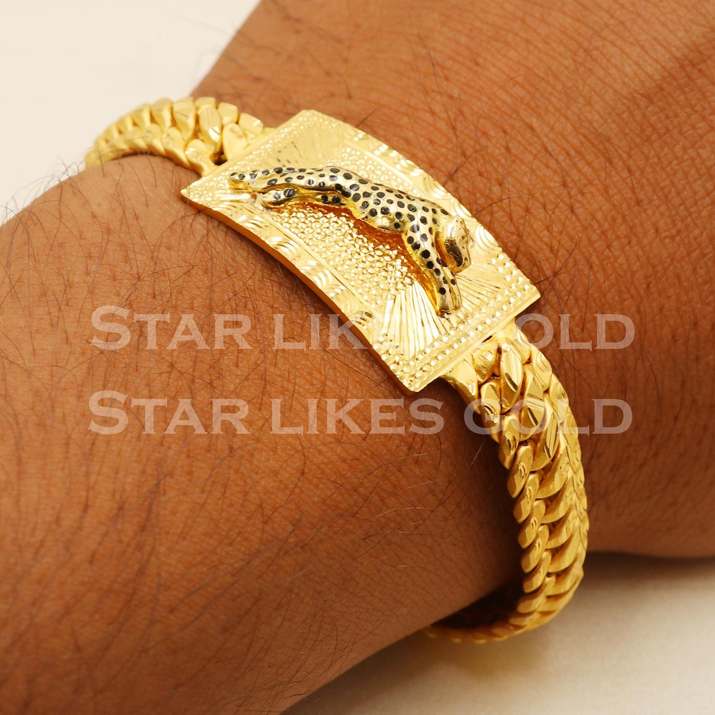Royal 22K Gold Hallmark Jaguar Embossed Men's Bracelet, B1621