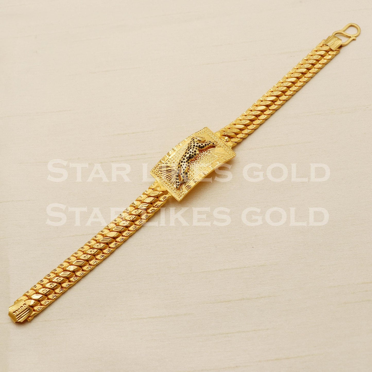 Royal 22K Gold Hallmark Jaguar Embossed Men's Bracelet, B1621