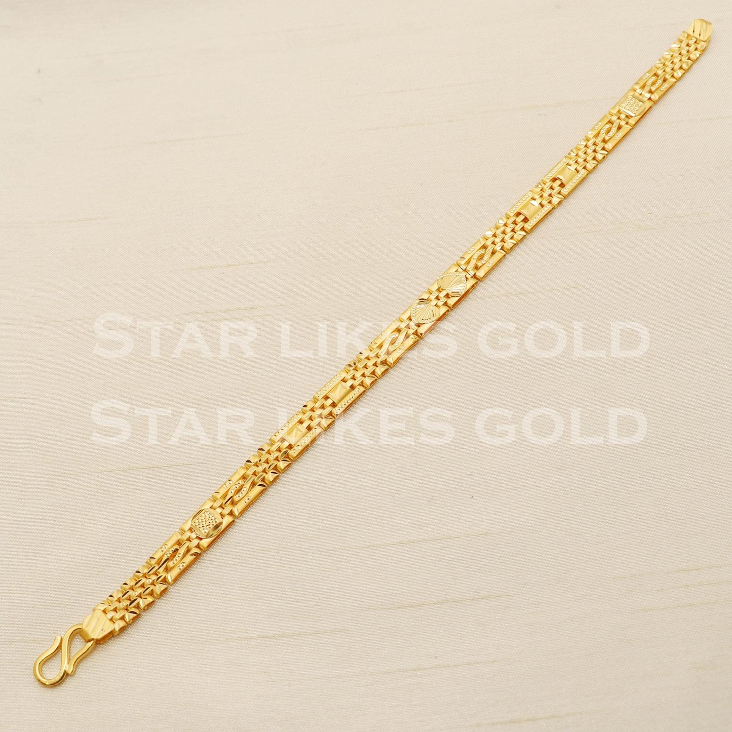Royal 22K Gold Hallmark Men's Triple Row Shell Link Bracelet, B1625