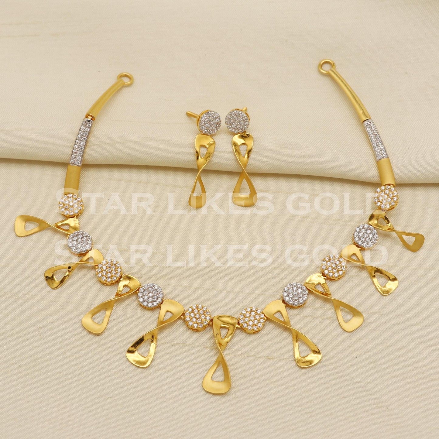 Designer 22KT 22 Karat GOLD NECKLACE Zircons Jewelry, Indian jewelry, Perfect Gift for Loved Ones, PR1429