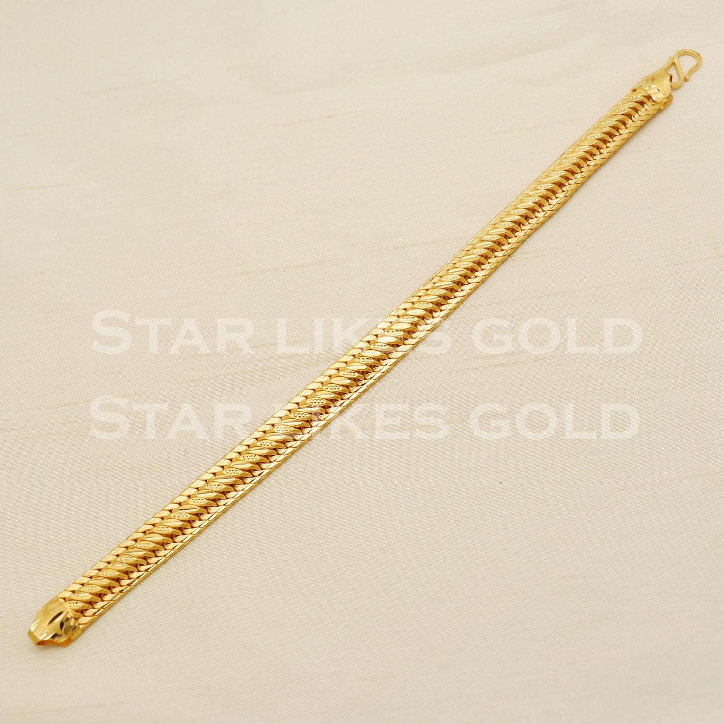 Modern 22K Gold Hallmark Crafted Men's Jewelry Bracelet, PR1446
