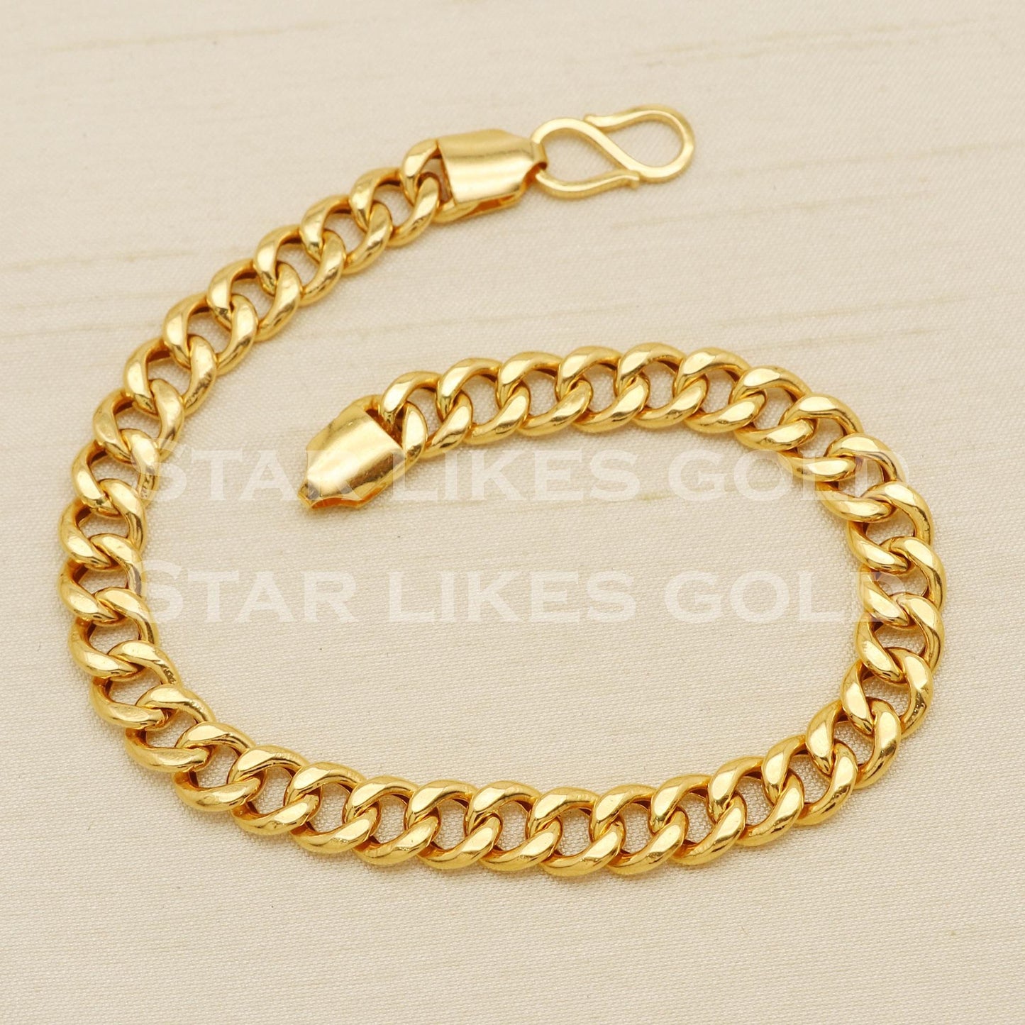 22k Hallmark Gold Curb Link Bracelet for Men – Classic Bold Design, PR1450