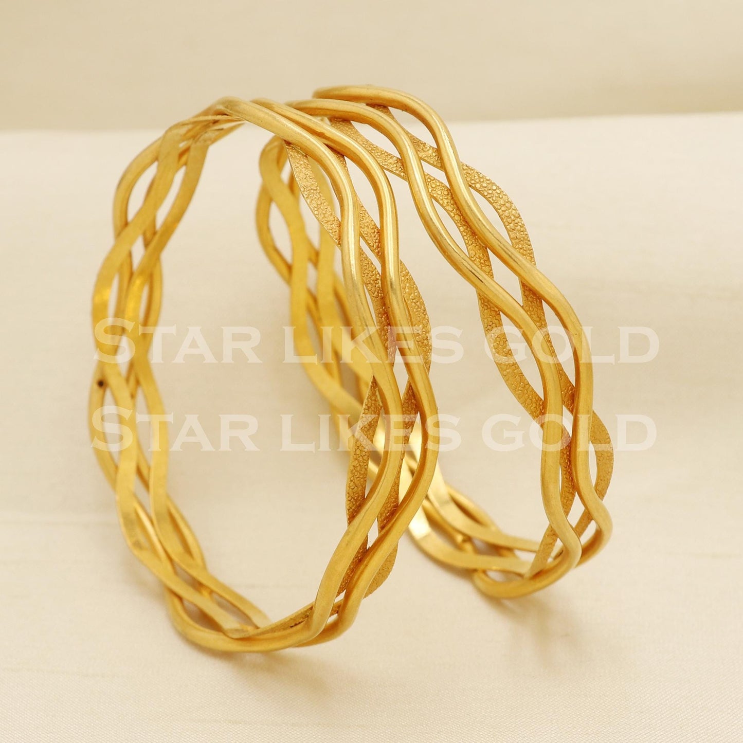 Hallmark 22K Gold Bangles Set of 2 | 22 Carat Karat Modern Wave Design Chudi, PR1491