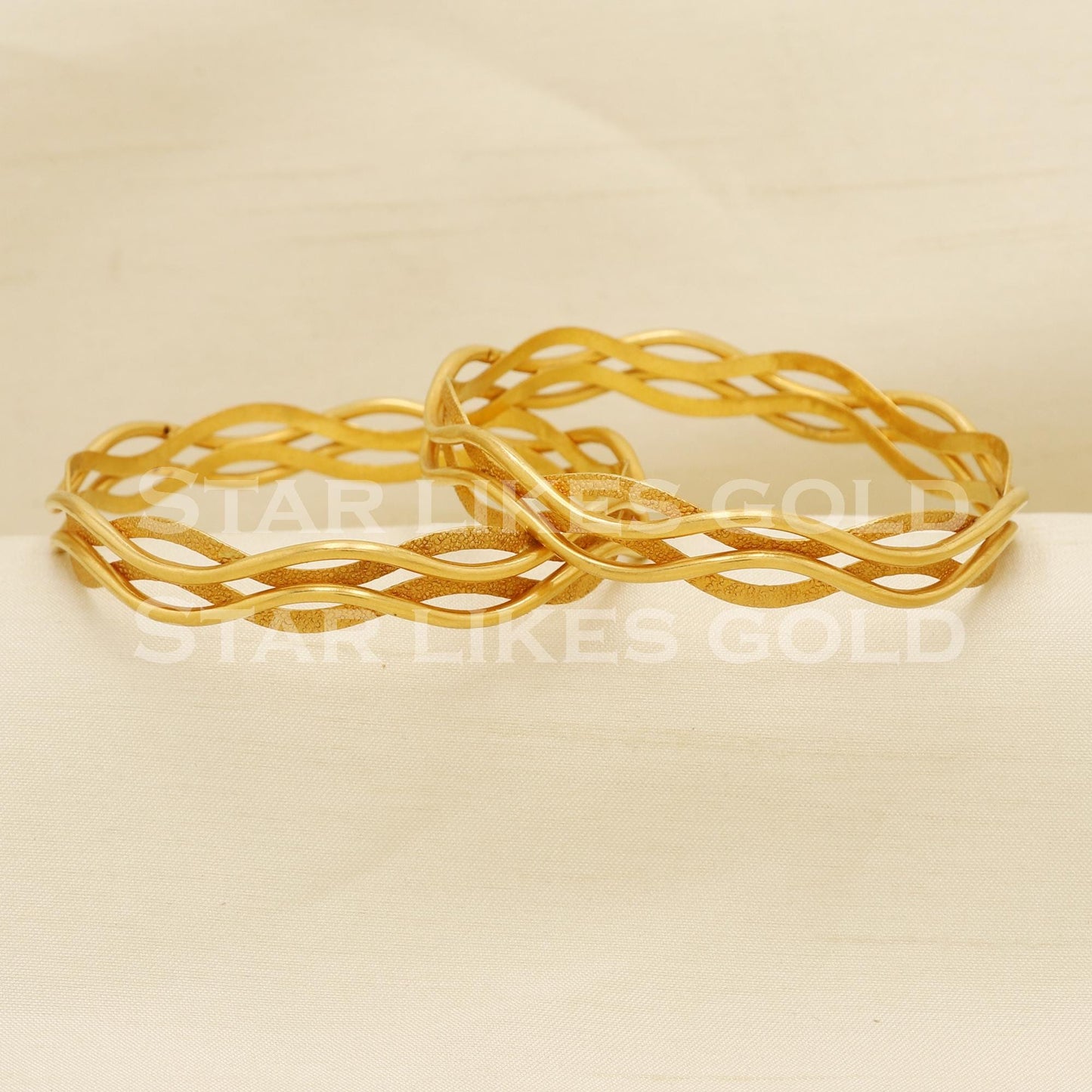 Hallmark 22K Gold Bangles Set of 2 | 22 Carat Karat Modern Wave Design Chudi, PR1491