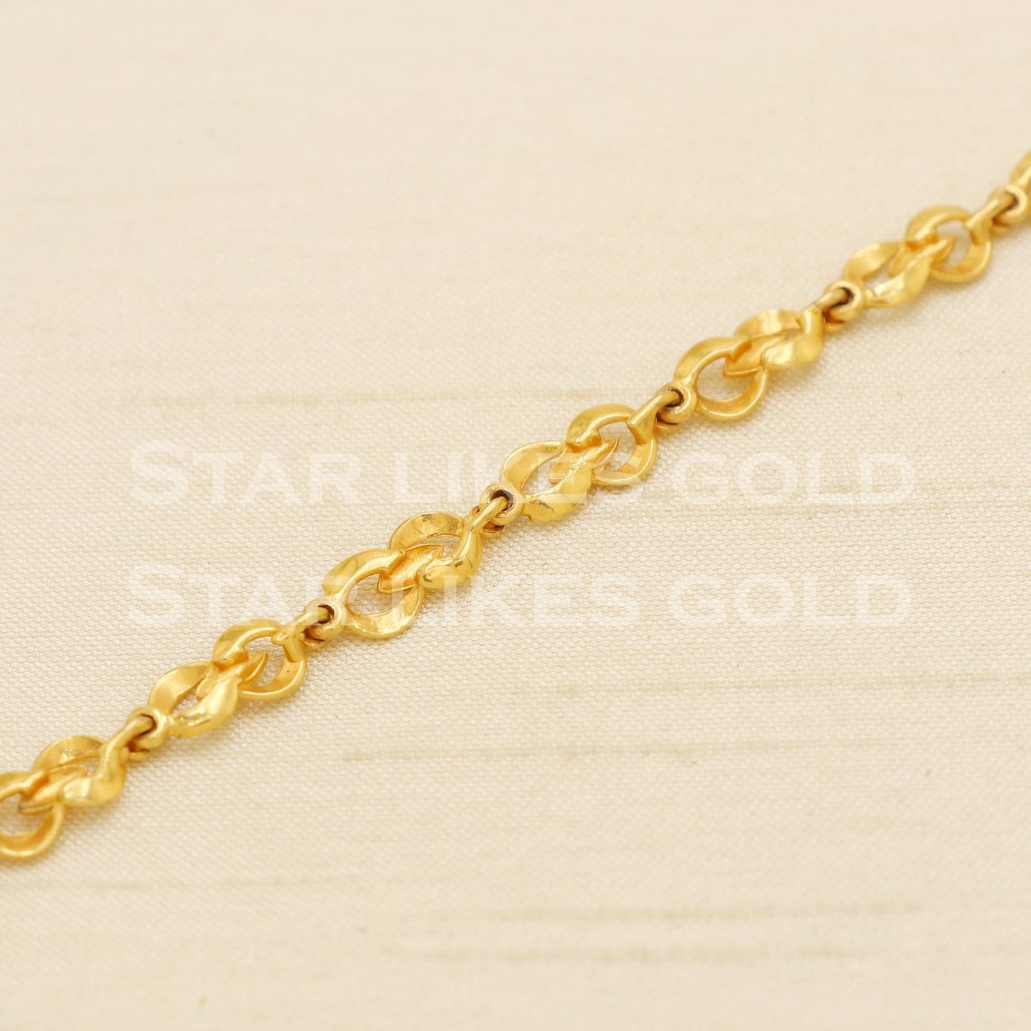 Hallmarked 22 karat 22k gold Women Bracelet jewelry, PR1538