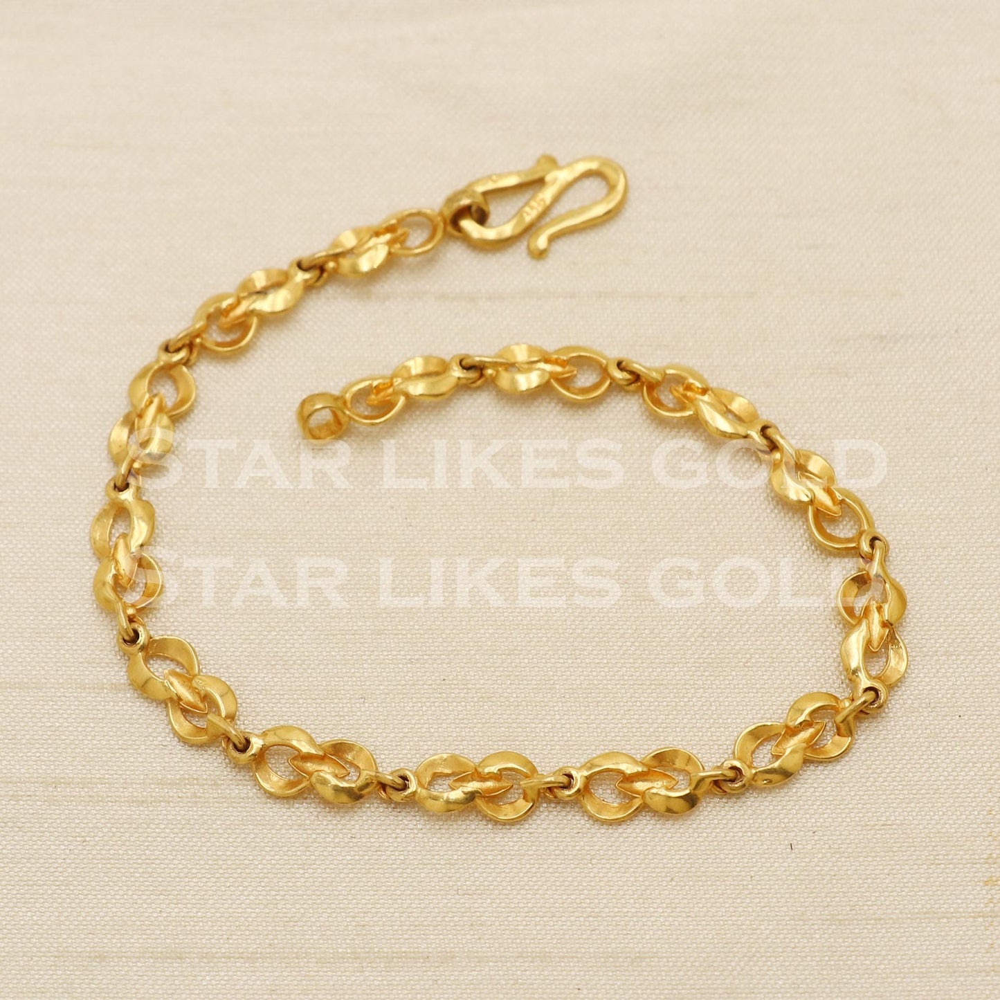 Hallmarked 22 karat 22k gold Women Bracelet jewelry, PR1538