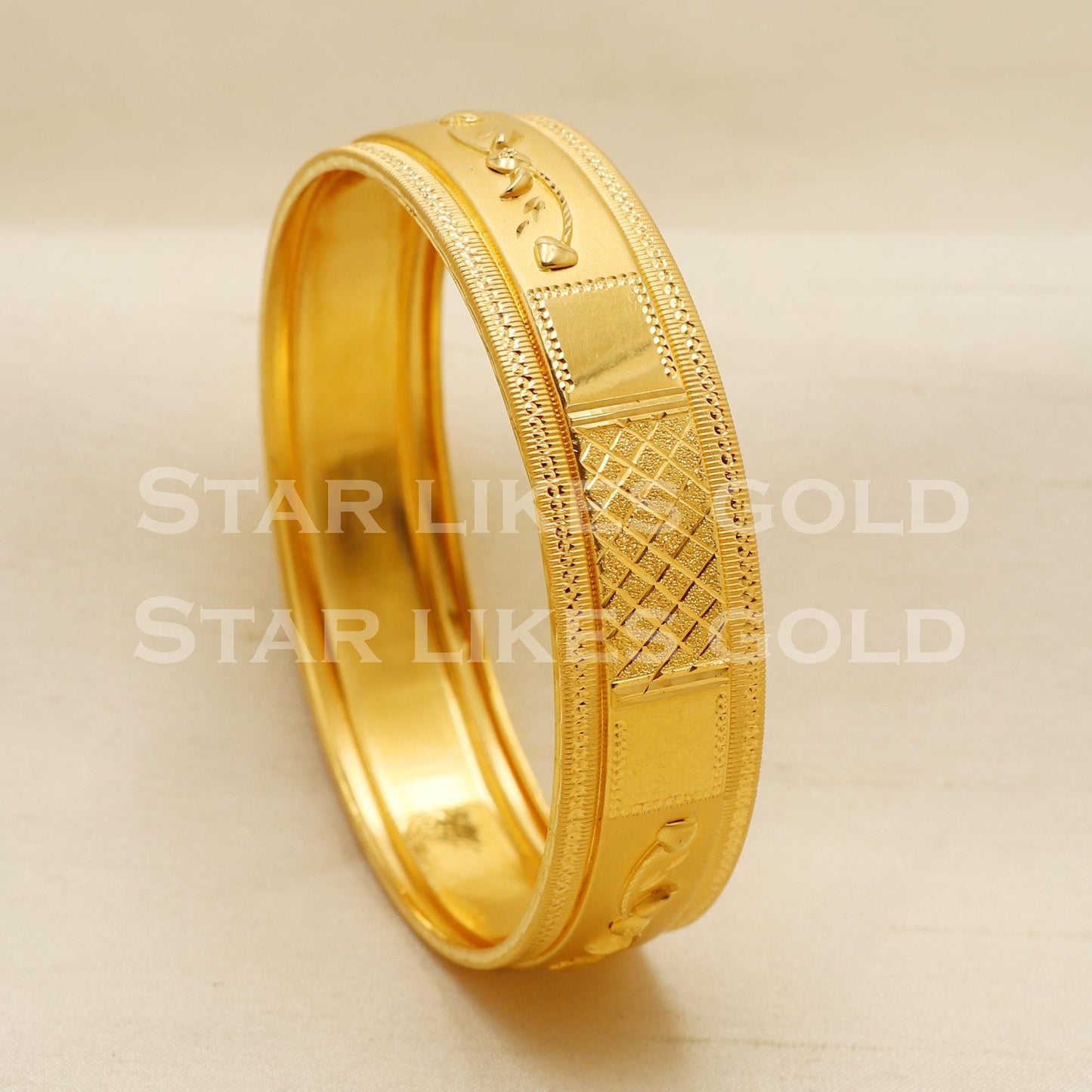 Hallmark 22K Gold Bangle | 22 Carat Stunning Floral Design Bangle, PR1608