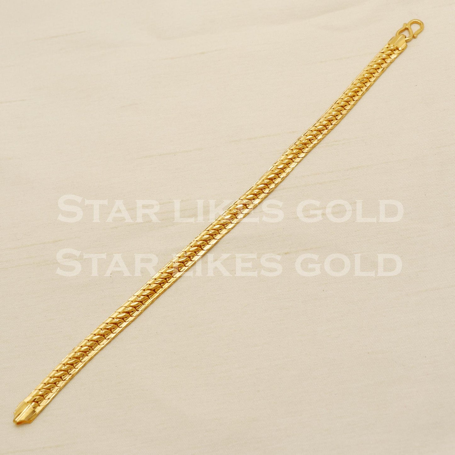 22k 22 Karat Gold Mens Flat Cuban Link Chain Bracelet Hallmarked Design, PR1447