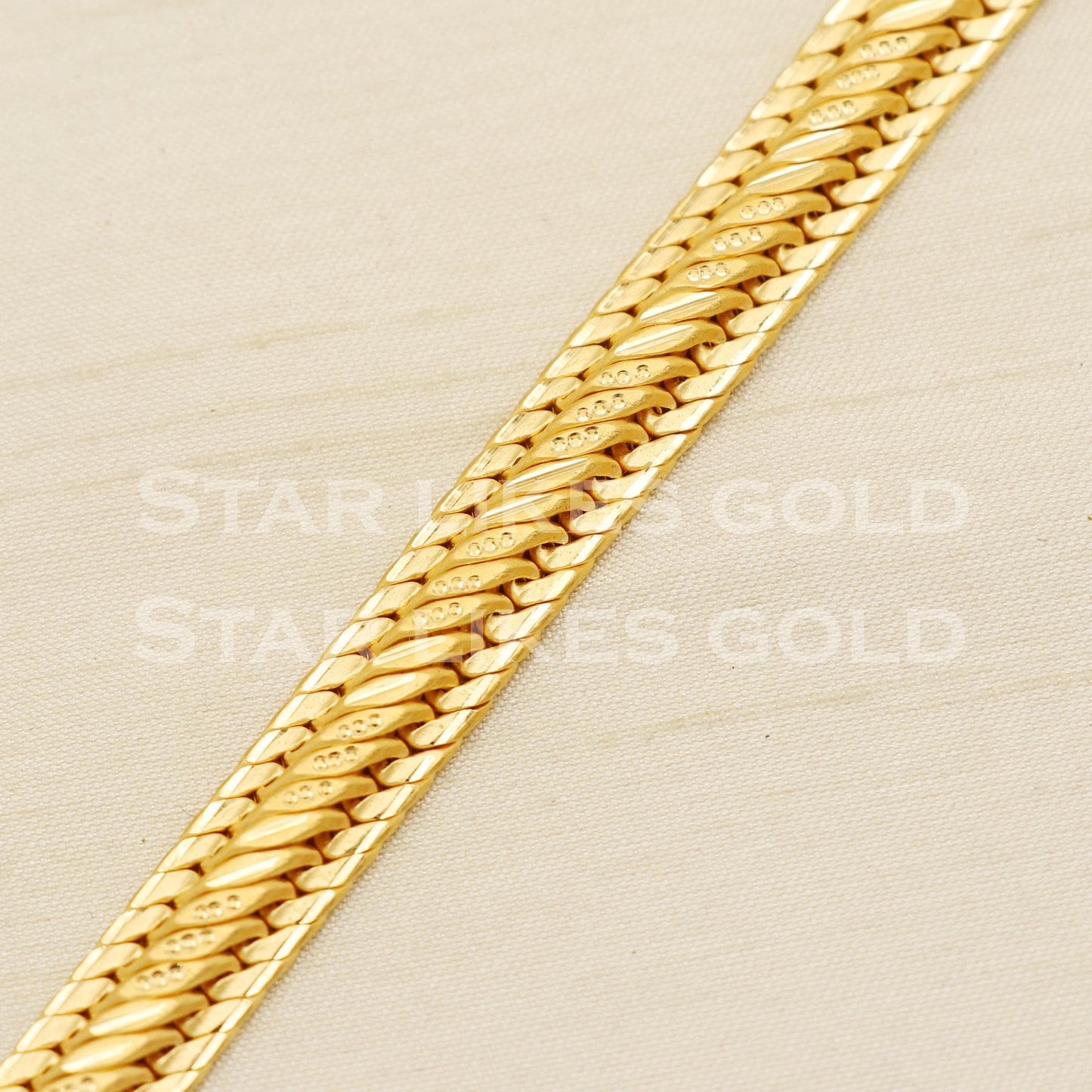 Classic 22K Gold Hallmark Intricate Link Men's Bracelet, PR1449
