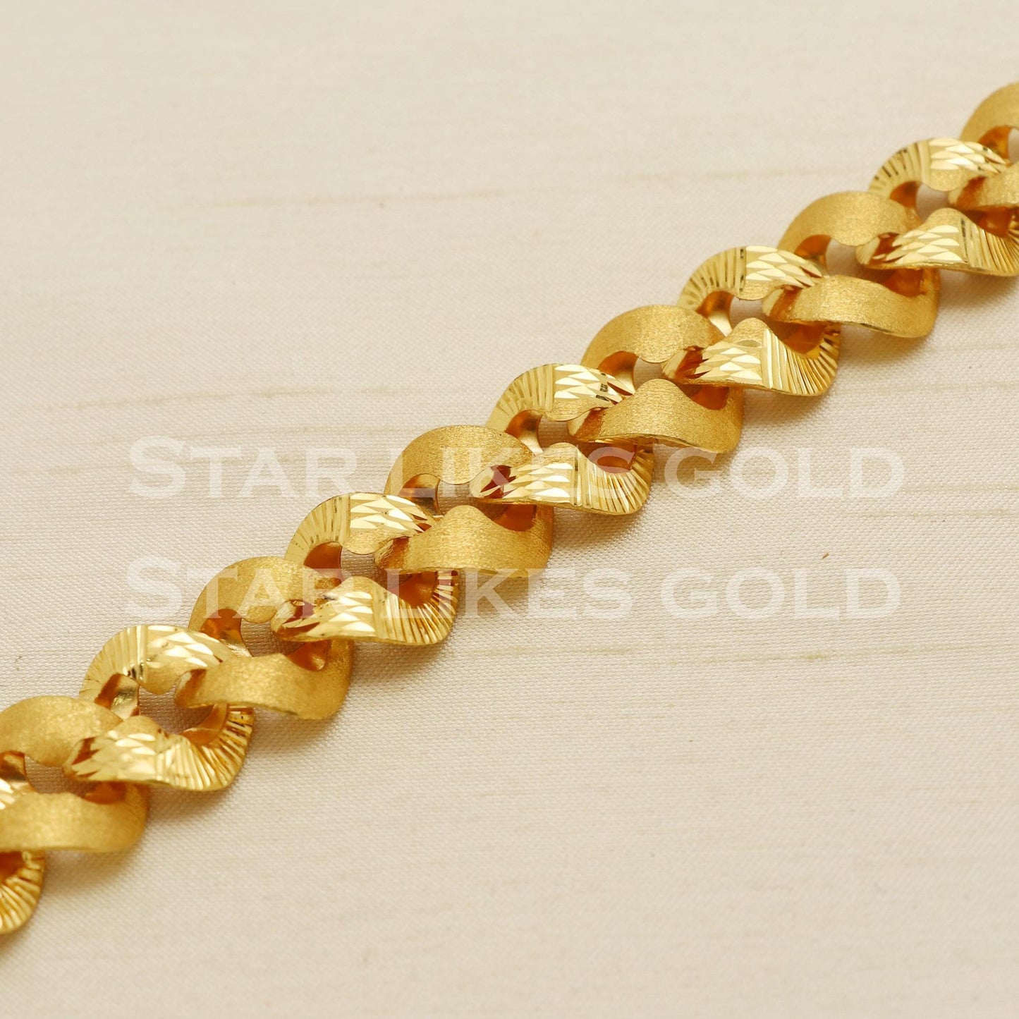 Royal 22K Gold Hallmark Men's Twin-Ring Lotus Bracelet, PR1454