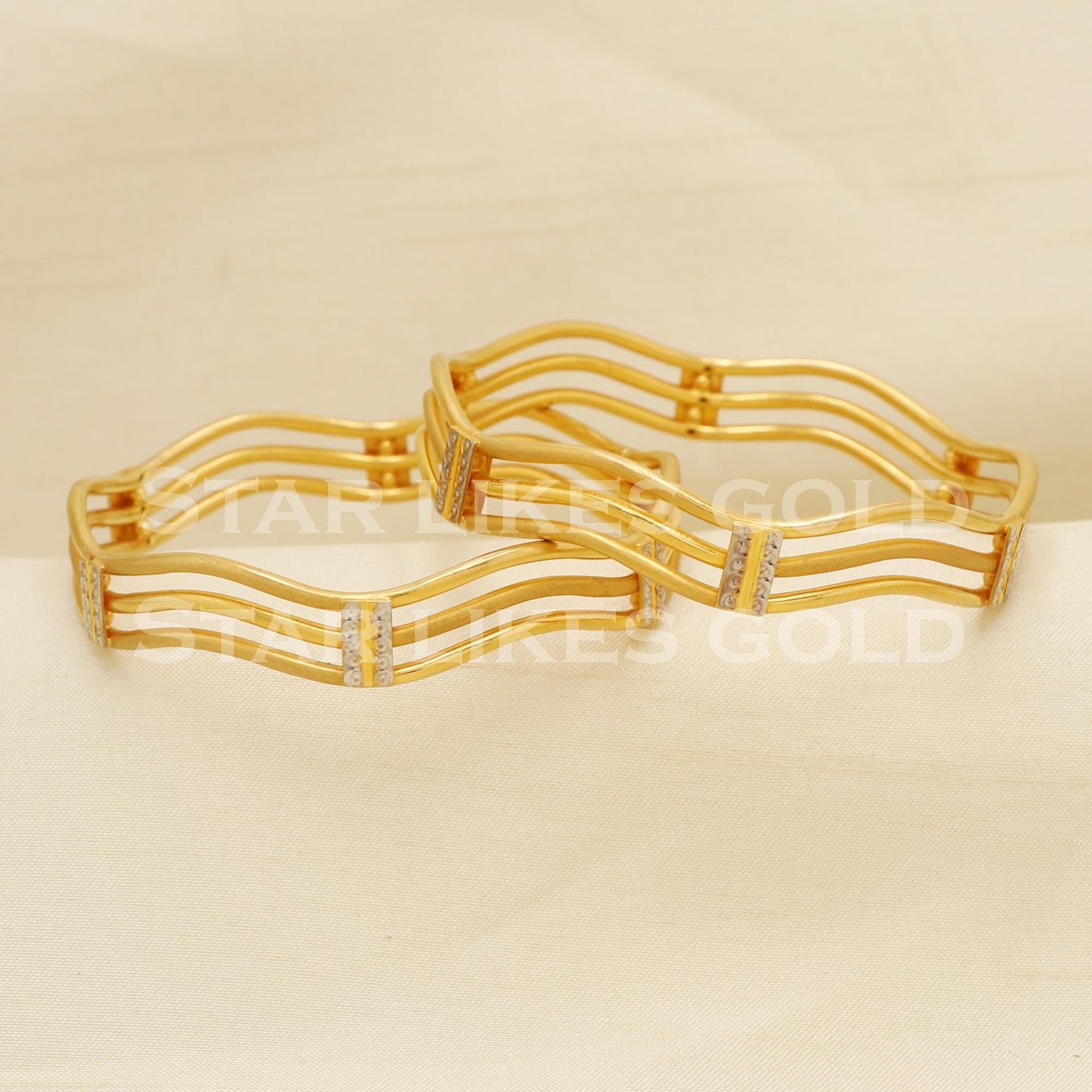 22K 22 Karat Gold Triple Line Modern Design Set of 2 Bangle, PR1493