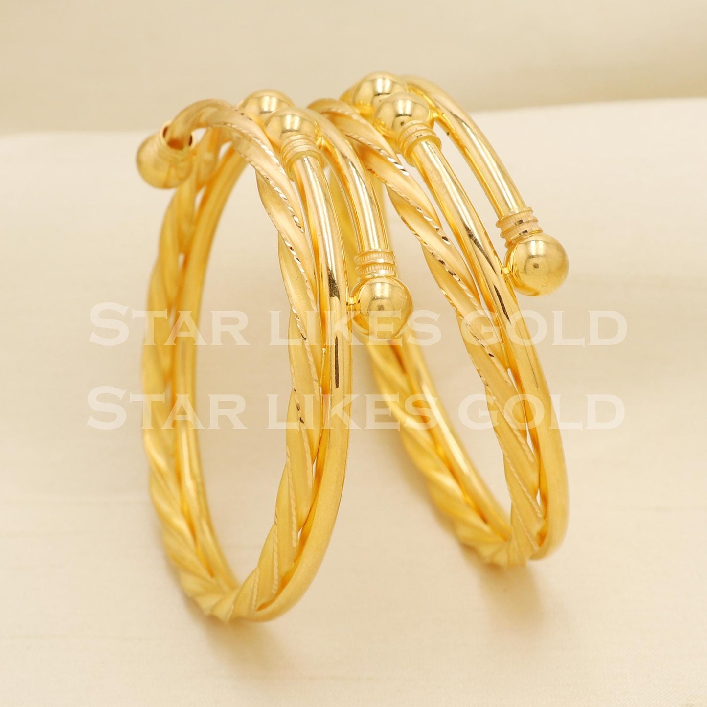 22K 916 Hallmark Gold Twisted Solid Bangles Set of 2, PR1496