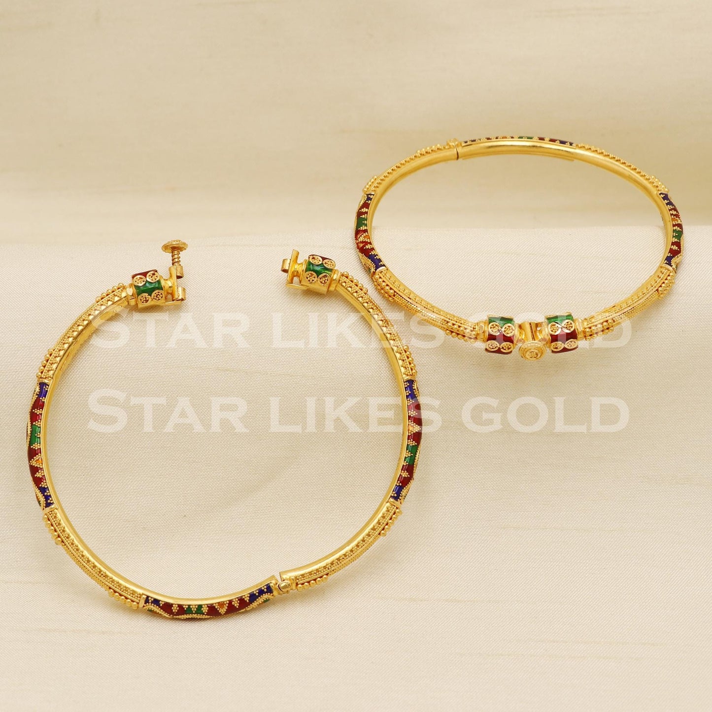 22 Carat Hallmark Gold Red Green Enamel Openable Bangles Set of 2, PR1502
