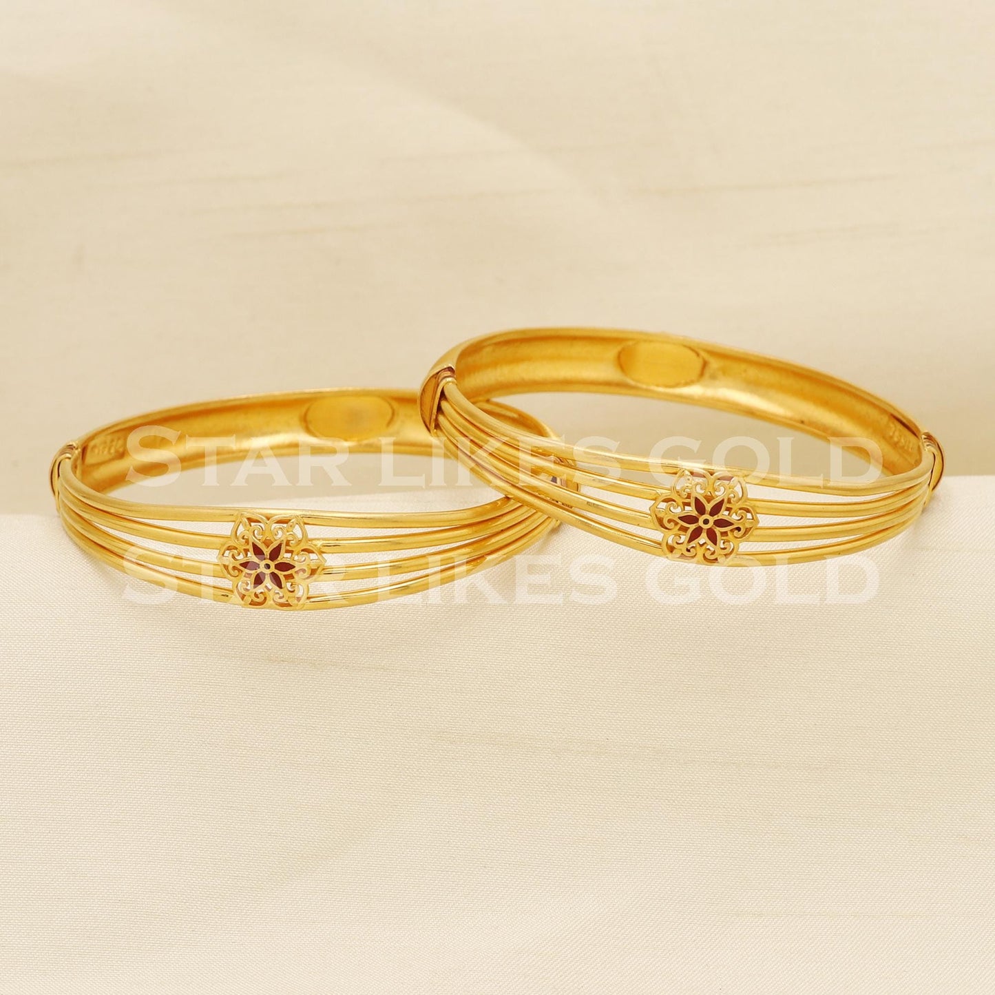 22K Hallmarked 916 Gold Traditional Floral Design Bangles Set of 2, PR1517