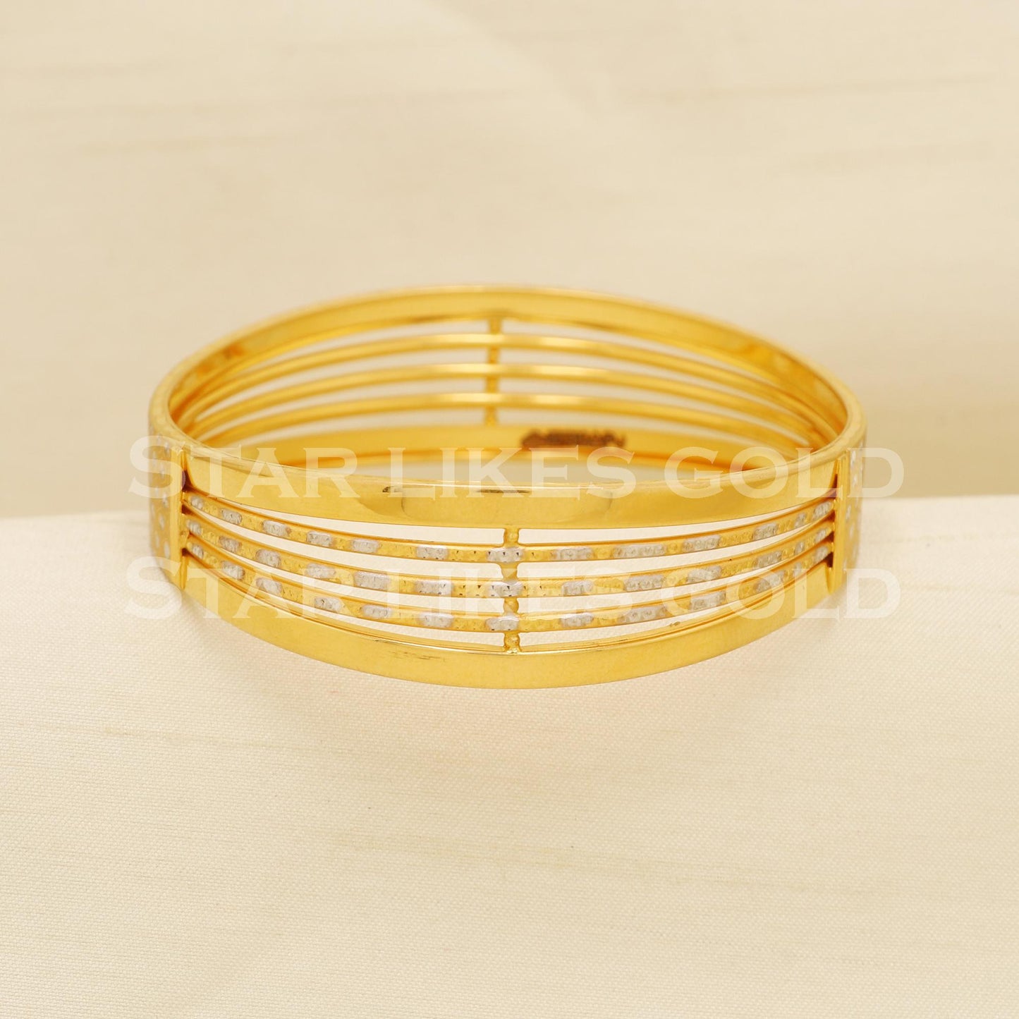 22K 916 Hallmark Gold Stone Studded Single Bangle Modern Design, PR1523