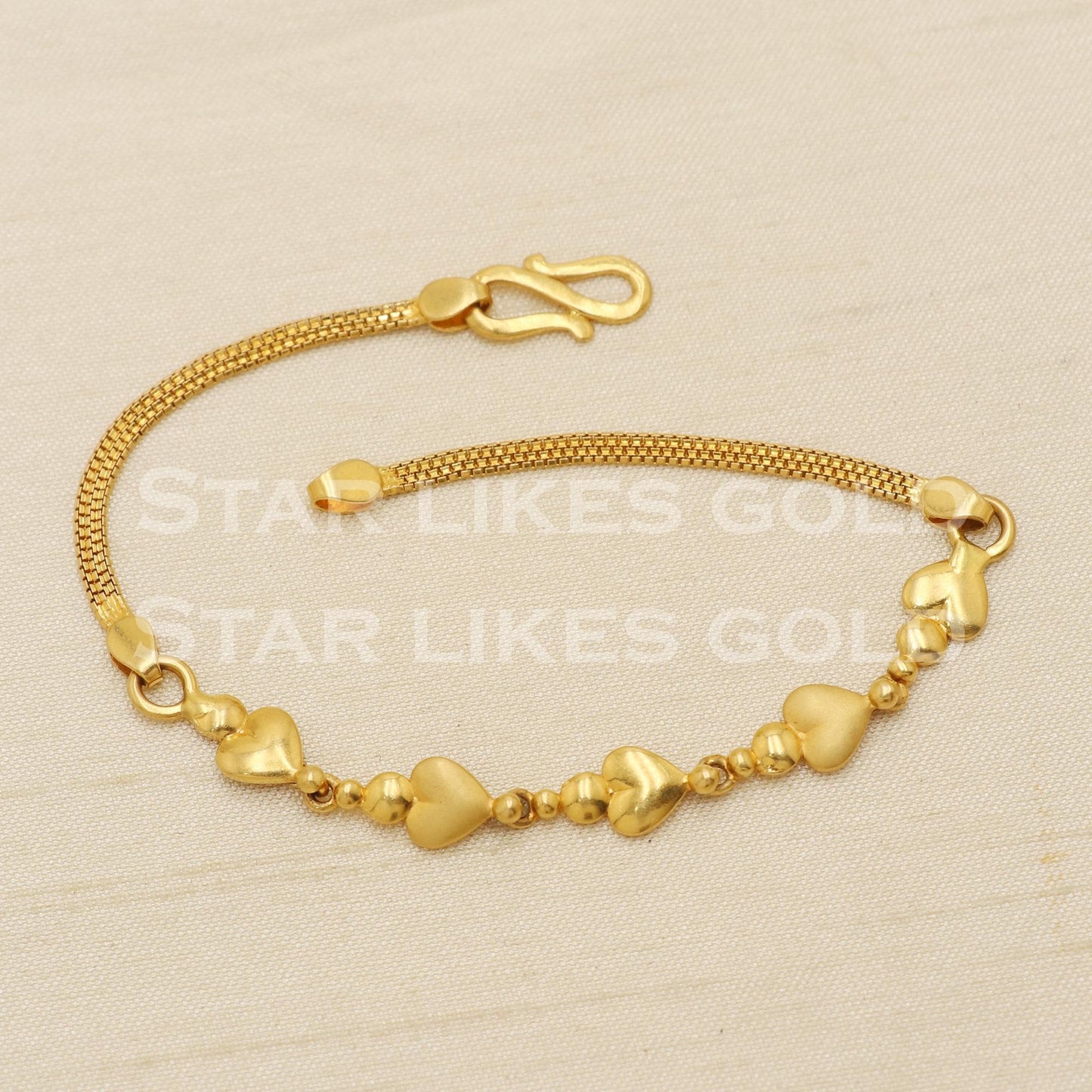 Hallmarked 22 karat 22k gold Women Heart Bracelet jewelry, PR1540