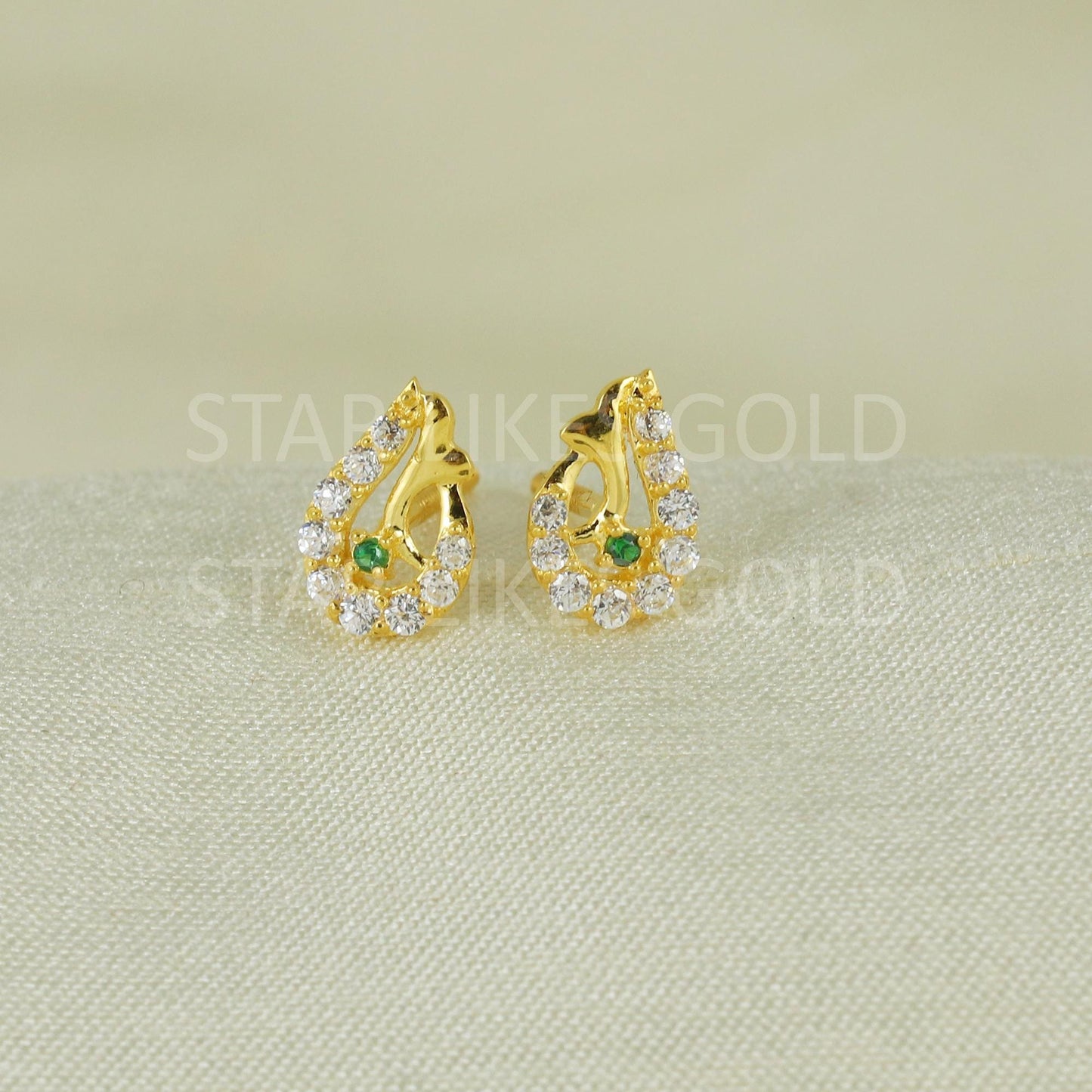 White Zircons 18k 18 karat gold earrings jewelry, B1667