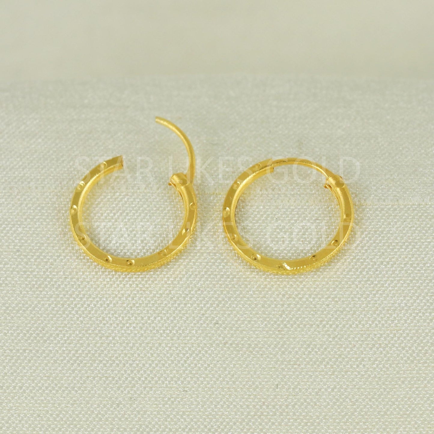 18K Hallmark Gold Circular Bali with Fine Textured Finish | Daily Use, B1668