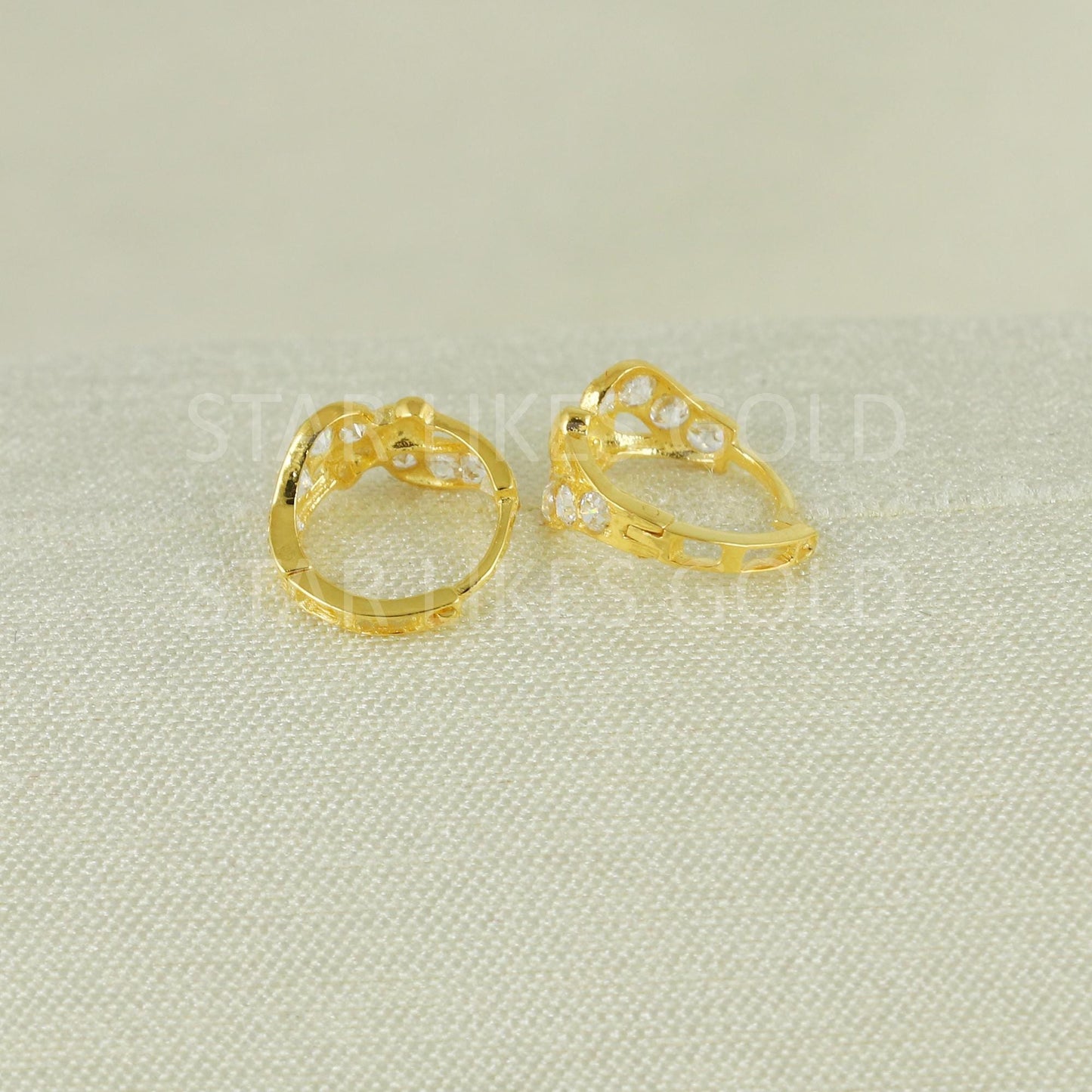 18k Gold Sparkling White Stone Small Hoop Earrings, B1675