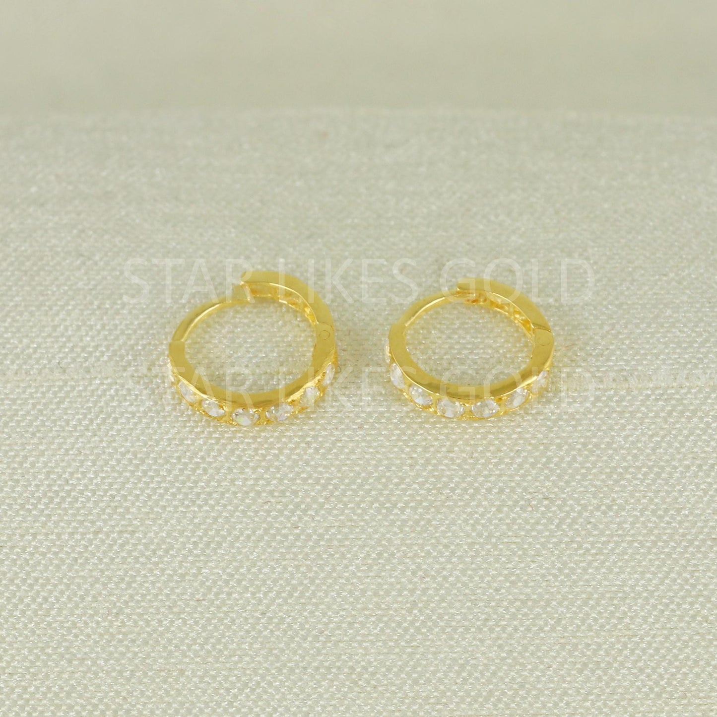 Modern 18k Gold Daily Wear Small Hoops, B1680